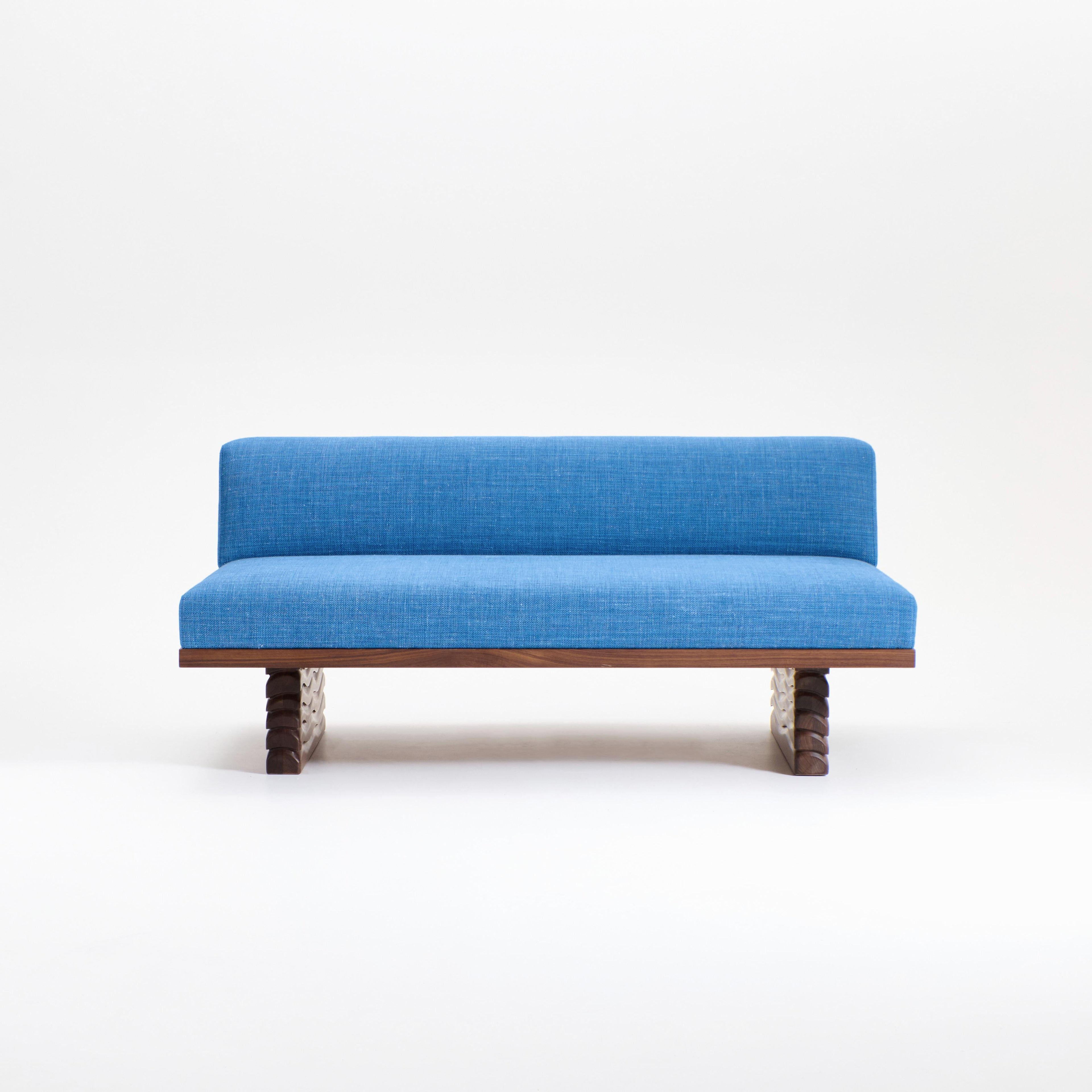 https://a.1stdibscdn.com/nazare-sofa-for-sale-picture-2/f_62582/f_440992421742311049872/Project_213A_Nazare_Sofa_walnut_1_master.jpg