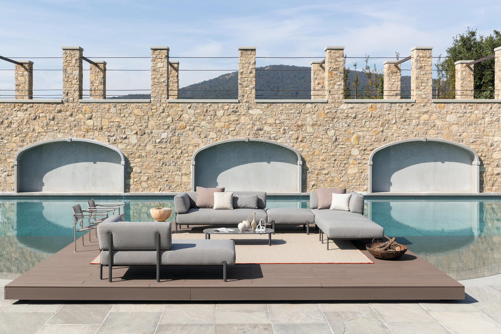 https://a.1stdibscdn.com/alias-t05o-dx-ten-angular-outdoor-sofa-in-grey-w-black-lacquered-aluminum-frame-for-sale-picture-8/22569652/f_310335221666870217353/_Q7I0364_1__master.jpg