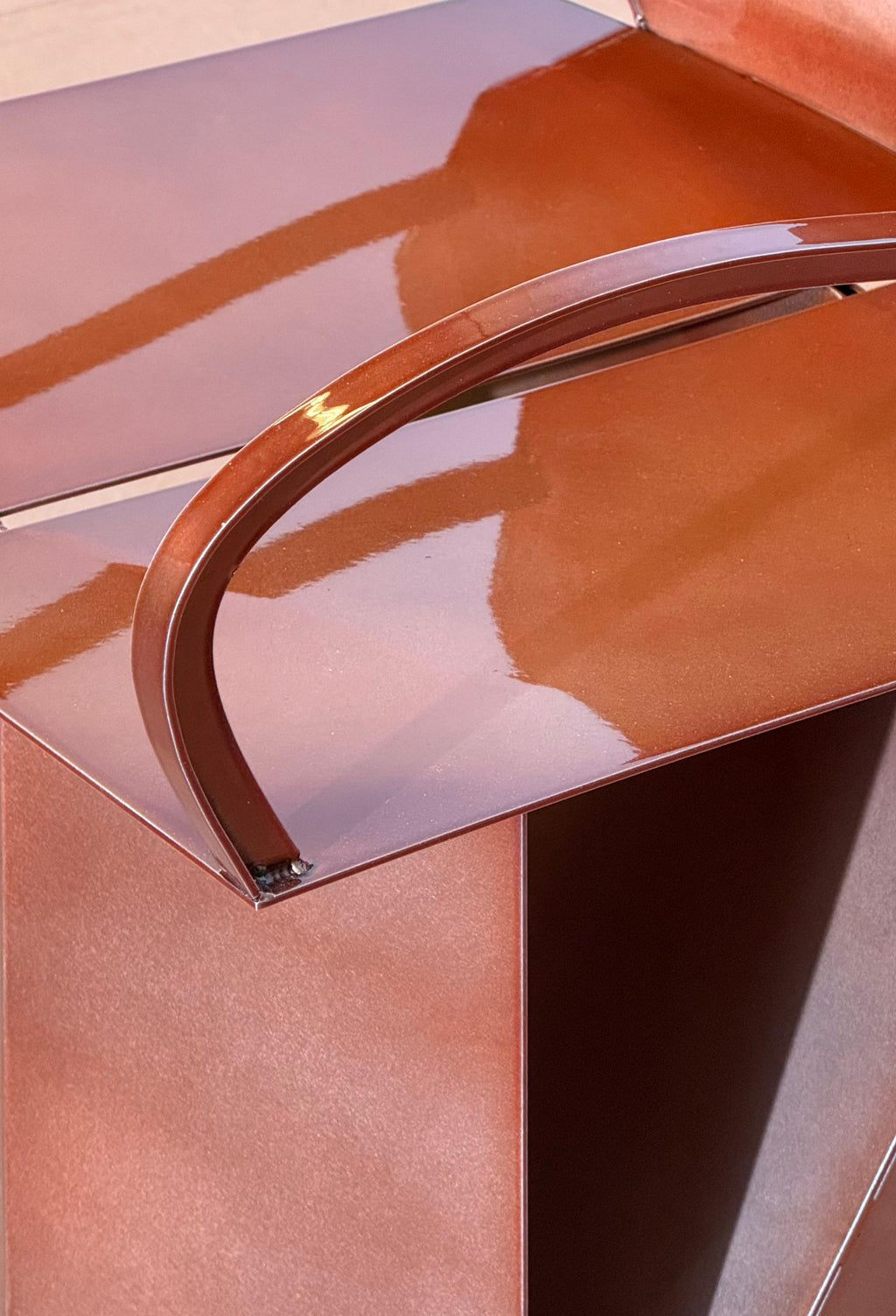 https://a.1stdibscdn.com/toffee-chair-sculptural-aluminium-chair-by-supaform-for-sale-picture-9/f_37993/f_487213021770637137989/R0053382_7_master.jpg
