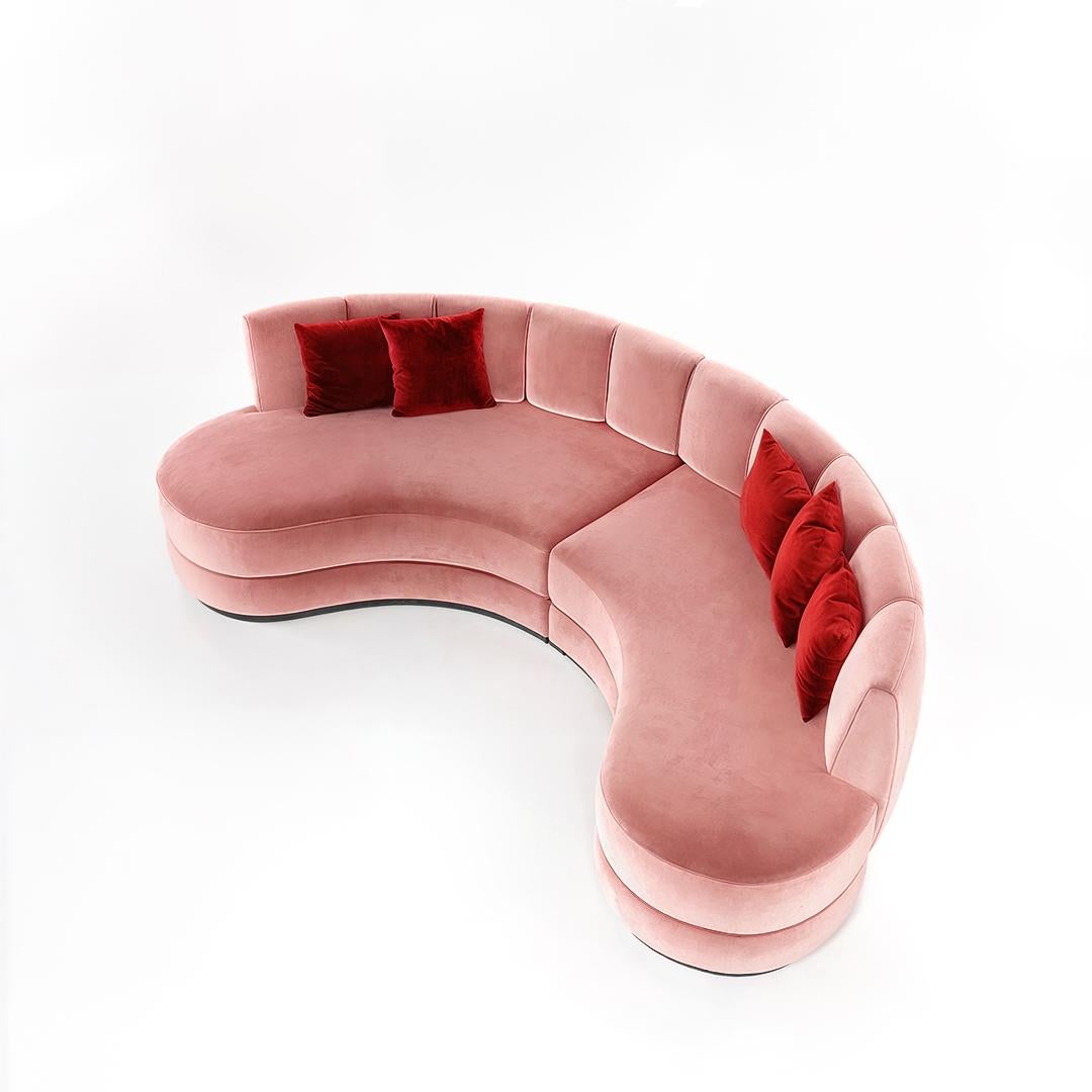 https://a.1stdibscdn.com/mid-century-modern-style-sculptural-sofa-in-portofino-pink-velvet-for-sale-picture-3/f_27693/f_450818221747667652402/R2_1_master.jpg