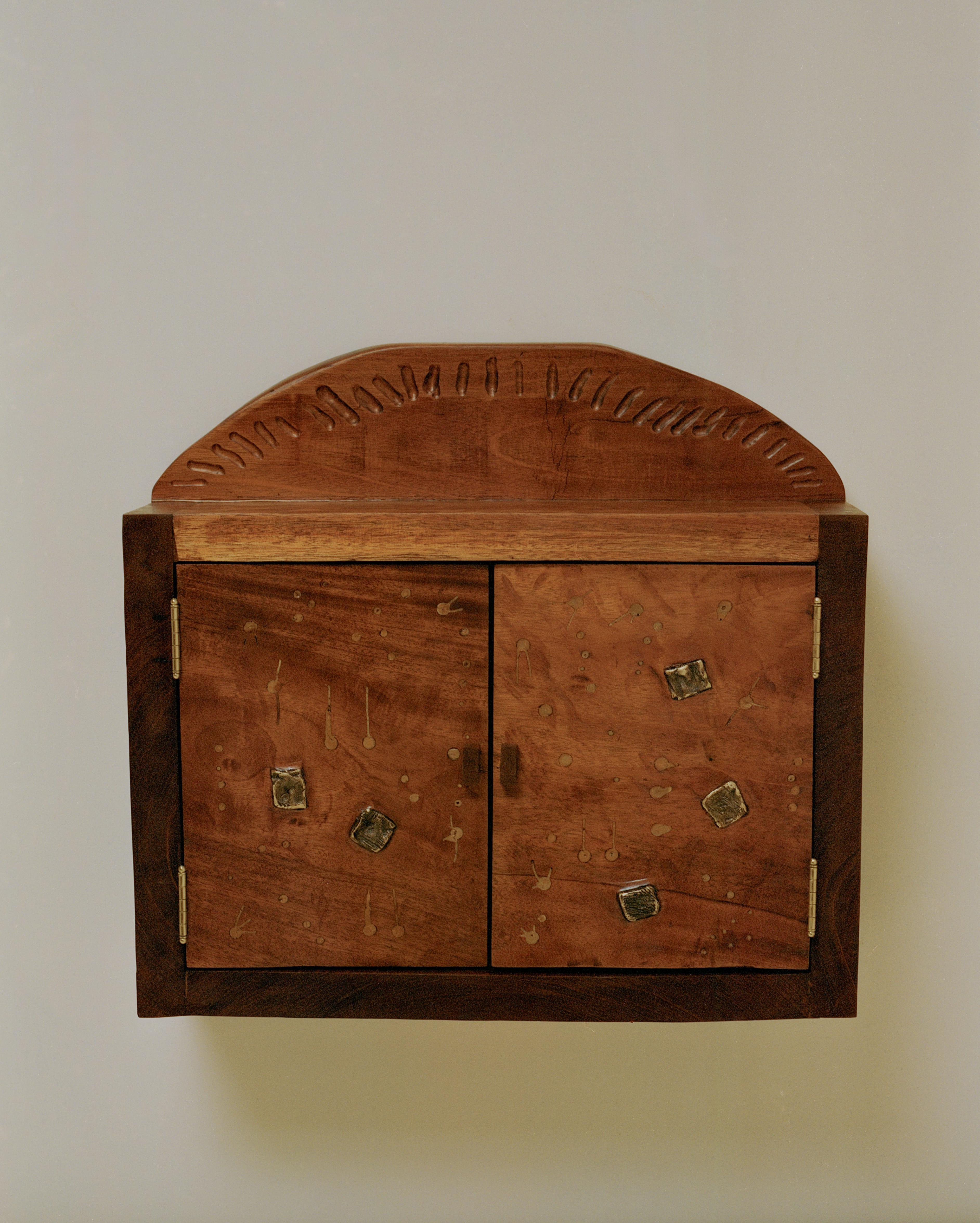 https://a.1stdibscdn.com/cabinet-by-rafael-triboli-for-sale-picture-2/f_85052/f_402321721718740207661/RAFA_TRIBOLI_2024_3_13__master.jpg