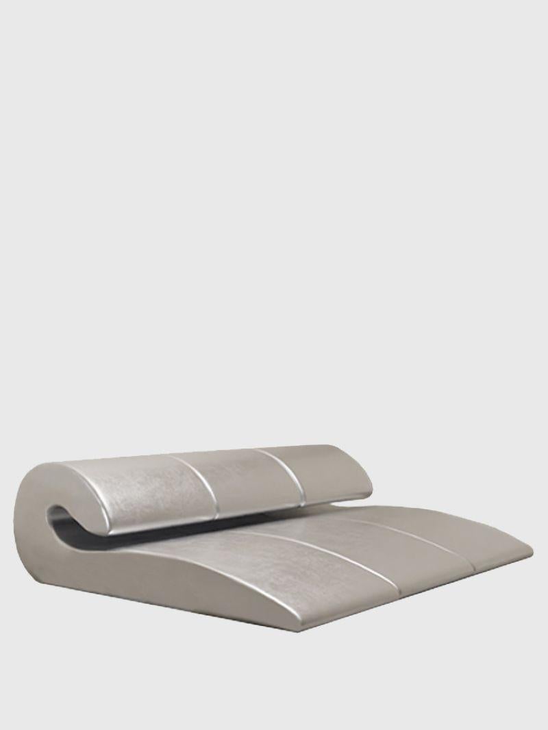 https://a.1stdibscdn.com/jet-lag-chair-sculptural-modular-chaise-longue-contemporary-silver-for-sale-picture-3/f_61482/f_484281421768999607766/RANKIN_39__master.jpg
