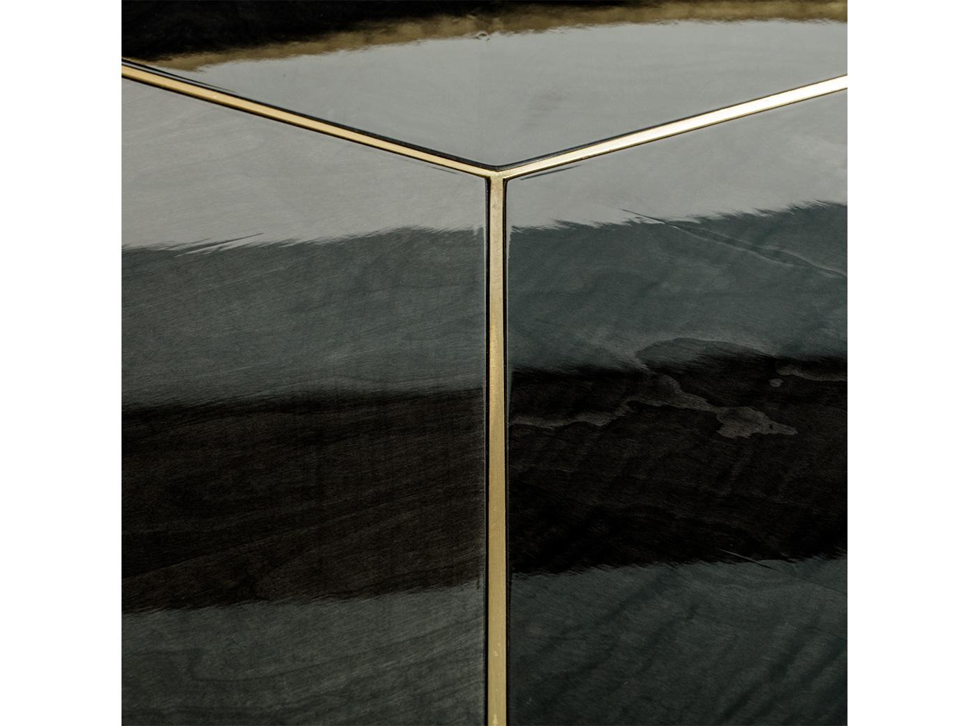https://a.1stdibscdn.com/brass-and-sikomoro-round-dining-table-57-dia-for-sale-picture-3/f_27693/1580780028877/RAY_DINING_TABLE_3_master.jpg