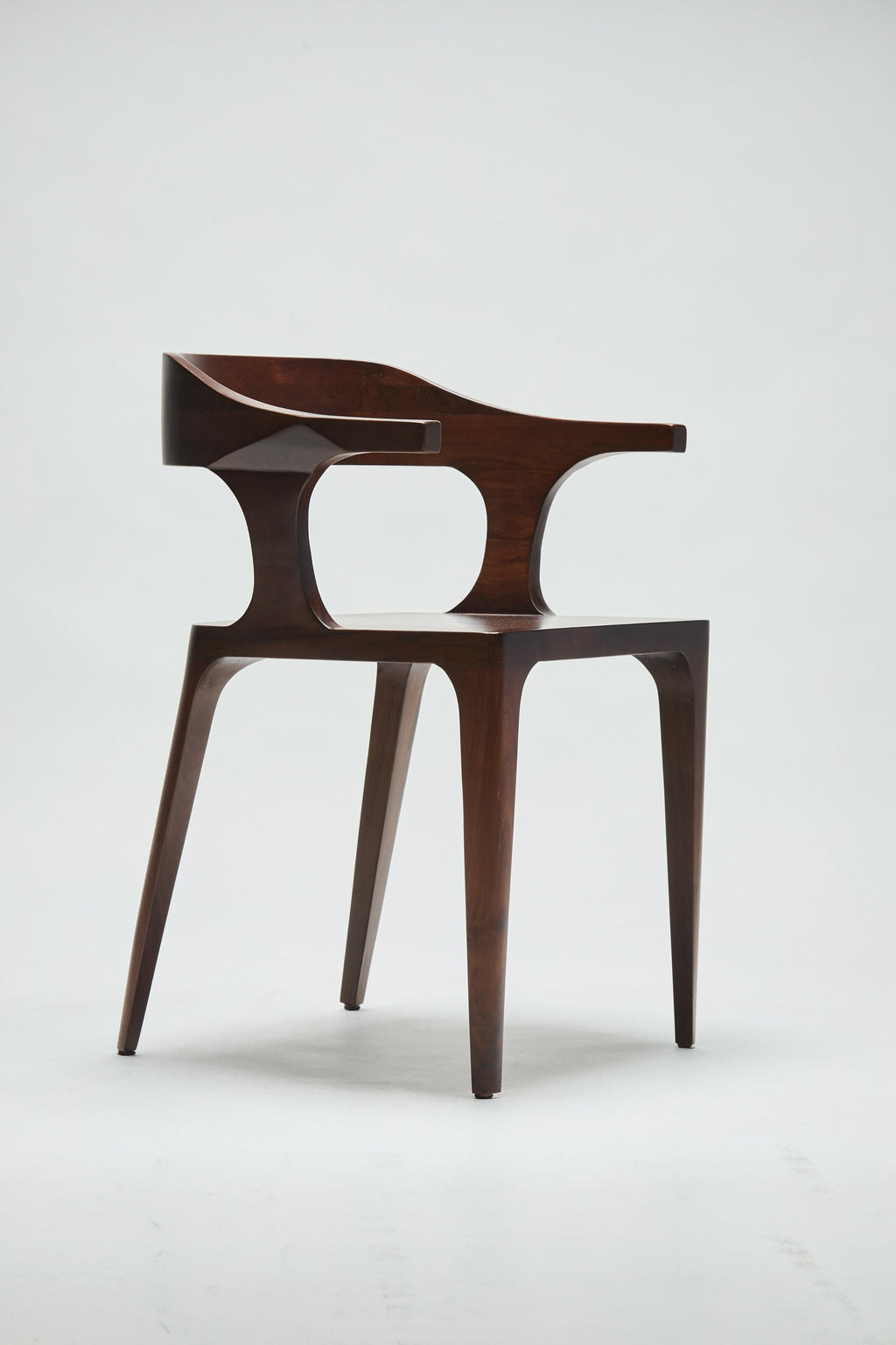 https://a.1stdibscdn.com/chair-eileen-by-reda-amalou-design-2019-american-walnut-for-sale-picture-4/f_25931/f_176547921720776923174/REDA_AMALOU_DESIGN_EILEEN_Chair_2_master.jpg