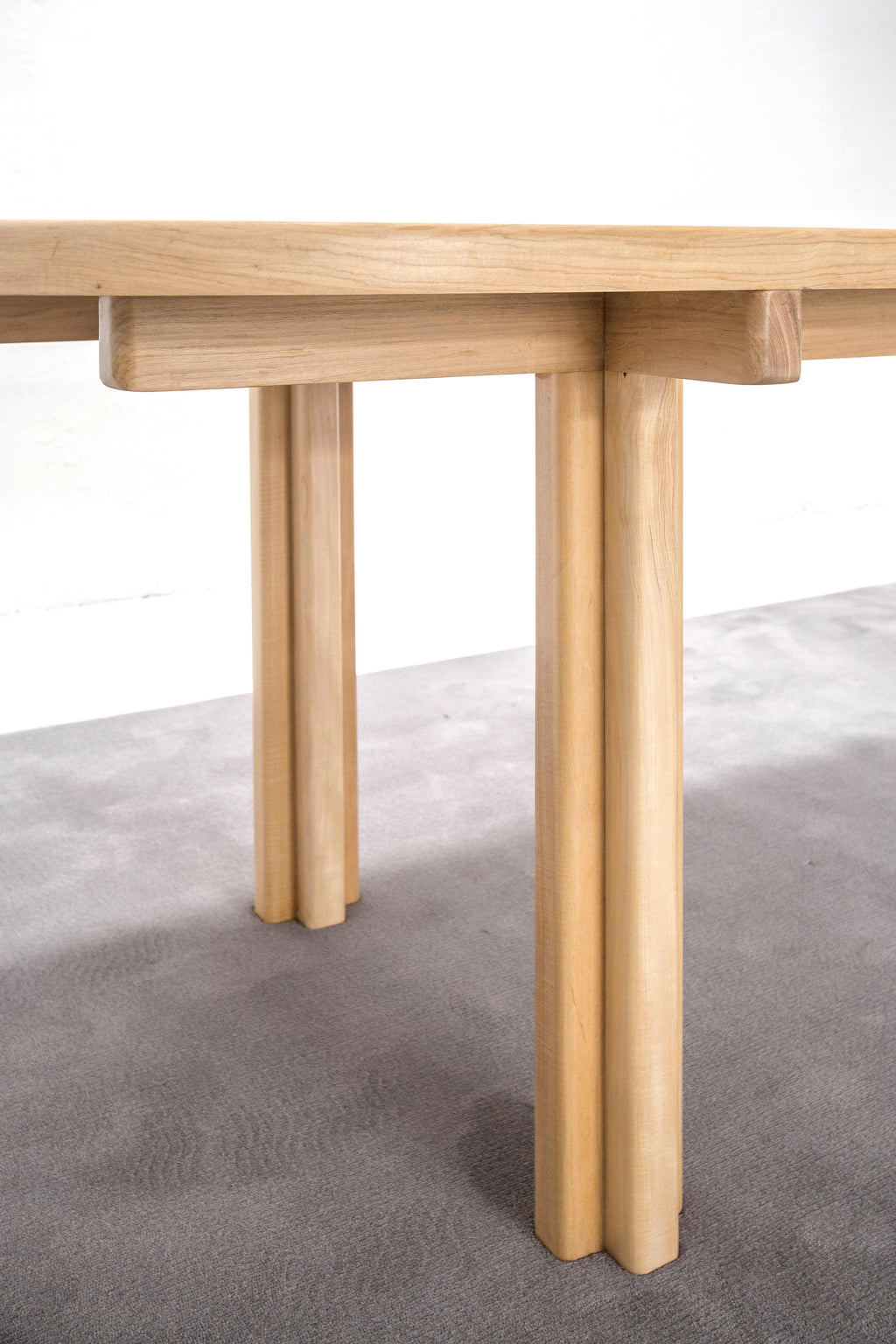 https://a.1stdibscdn.com/orno-dining-table-by-ries-for-sale-picture-7/f_12192/f_332081321678362923698/RIES_Philia_Orno_Dining_Table_04_master.jpg