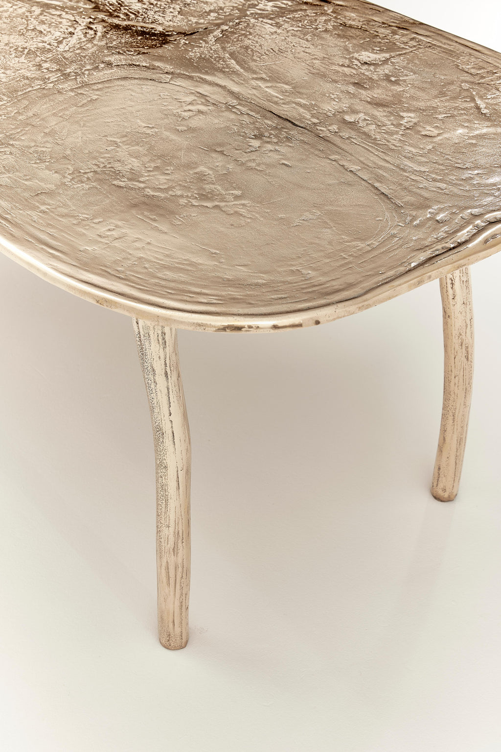 https://a.1stdibscdn.com/contemporary-bronze-golden-polish-dining-room-table-by-colo-studio-france-for-sale-picture-10/f_65832/f_412239621724763249398/ROCHE00004_master.jpg
