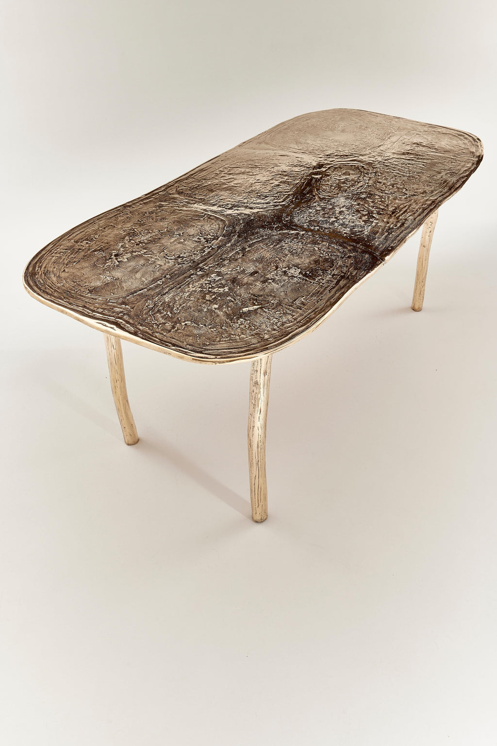 https://a.1stdibscdn.com/contemporary-bronze-golden-polish-dining-room-table-by-colo-studio-france-for-sale-picture-5/f_65832/f_412239621724763216039/ROCHE_199_master.jpg