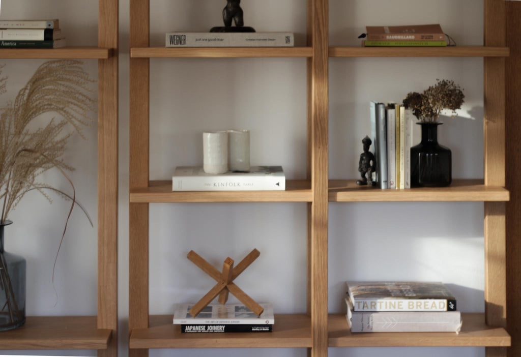 https://a.1stdibscdn.com/rattattan-bookcase-white-oak-by-sin-ca-for-sale-picture-8/f_107712/f_484344321769018675356/Rattattan_Bookshelf_SinCa8_master.jpg