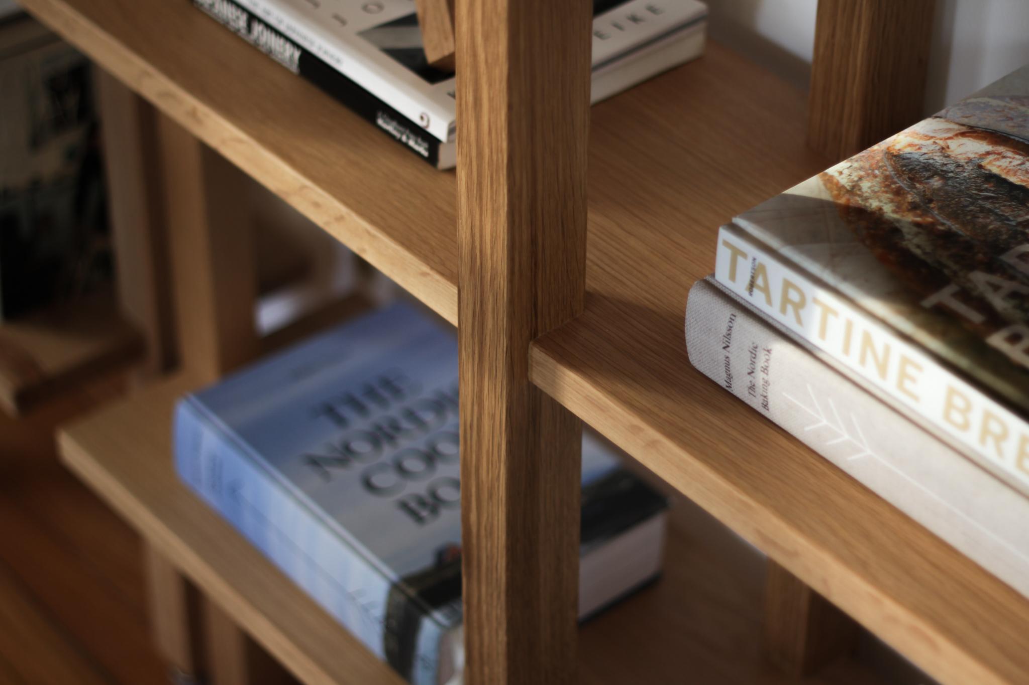 https://a.1stdibscdn.com/rattattan-bookcase-white-oak-by-sin-ca-for-sale-picture-9/f_107712/f_484344321769018676655/Rattattan_Bookshelf_SinCa9_master.jpg