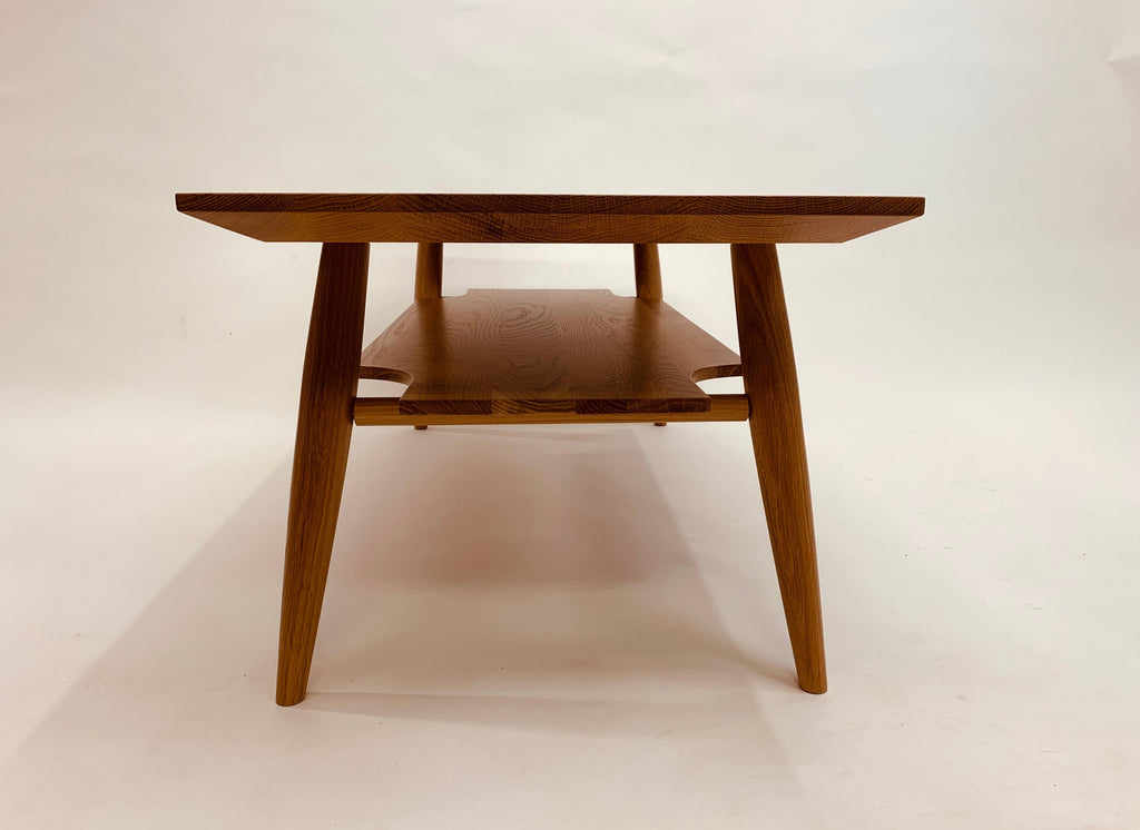 https://a.1stdibscdn.com/carry-underwood-coffee-table-in-red-oak-for-sale-picture-4/f_99452/f_418813621728934469406/Red_Oak_3_master.jpg
