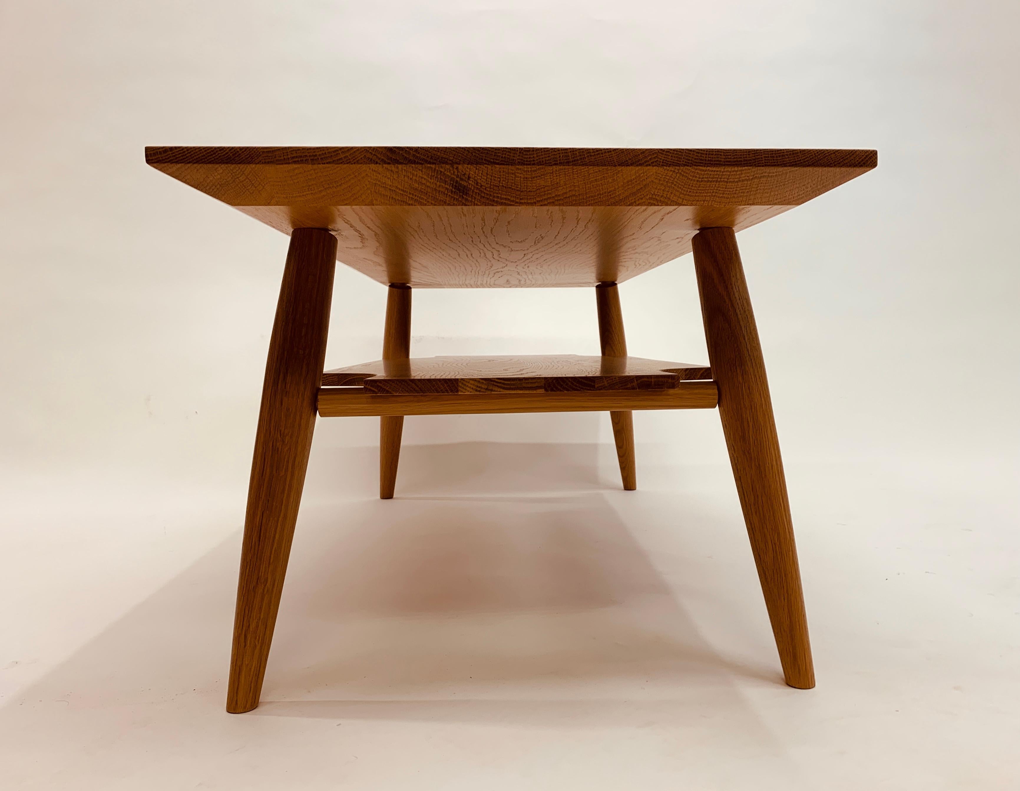 https://a.1stdibscdn.com/carry-underwood-coffee-table-in-red-oak-for-sale-picture-5/f_99452/f_418813621728934483484/Red_Oak_4_master.jpg