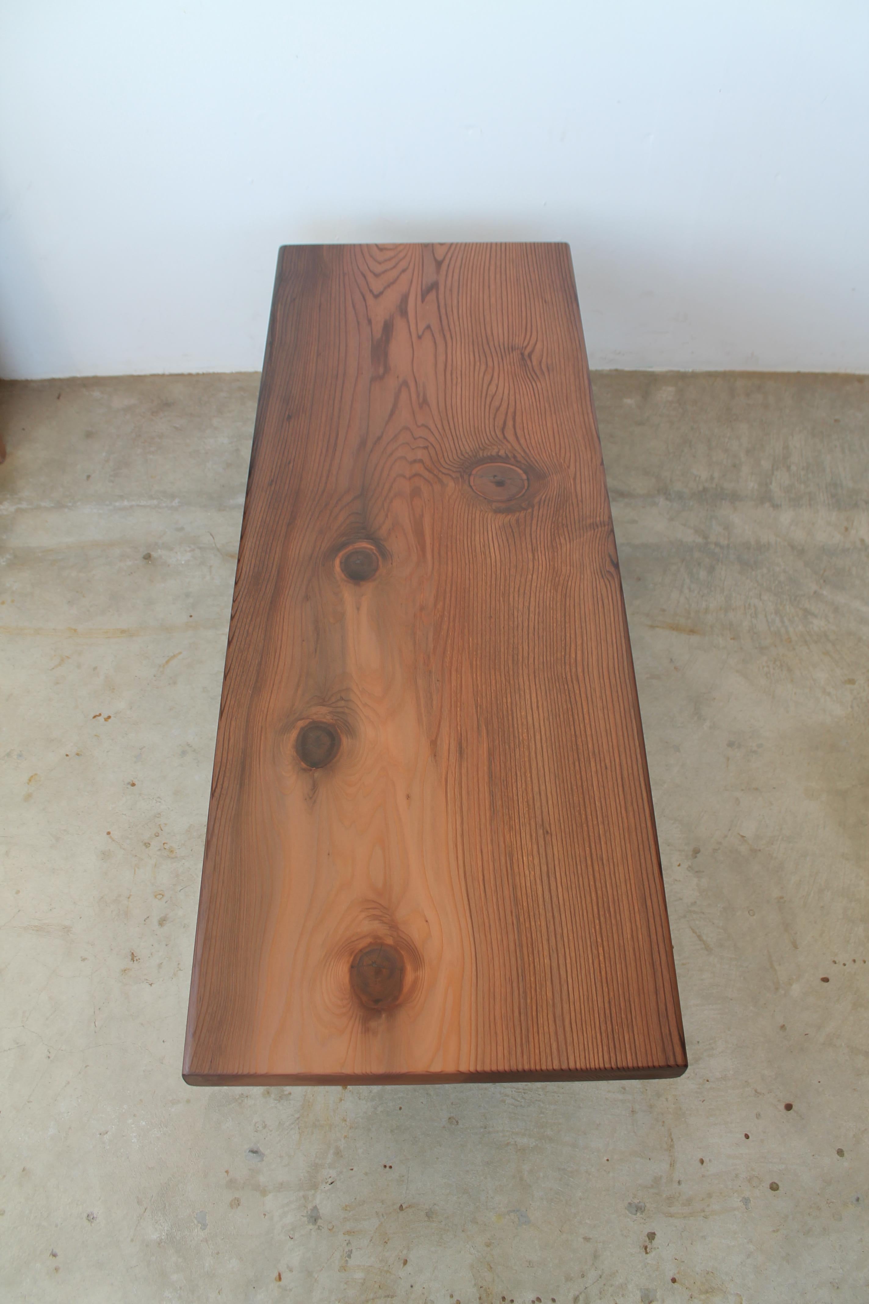 https://a.1stdibscdn.com/santa-rosa-bench-in-california-redwood-in-stock-for-sale-picture-3/f_49771/f_43287212/Redwood_Bench_1737585985969_master.JPG