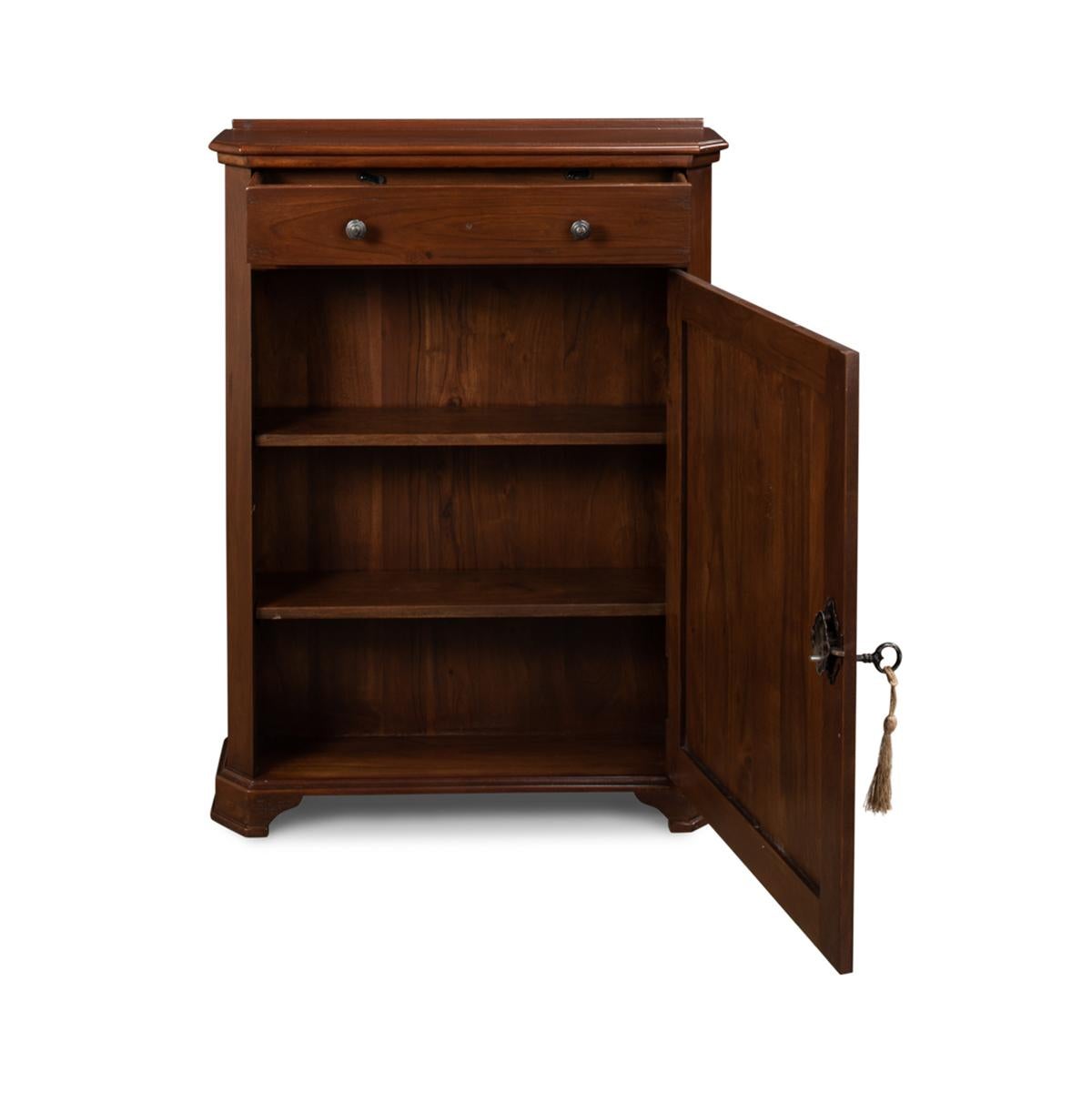 https://a.1stdibscdn.com/regence-style-walnut-side-cabinet-for-sale-picture-3/f_8038/f_349159221687541838902/Regence_Style_Walnut_Side_Cabinet_3_master.jpg