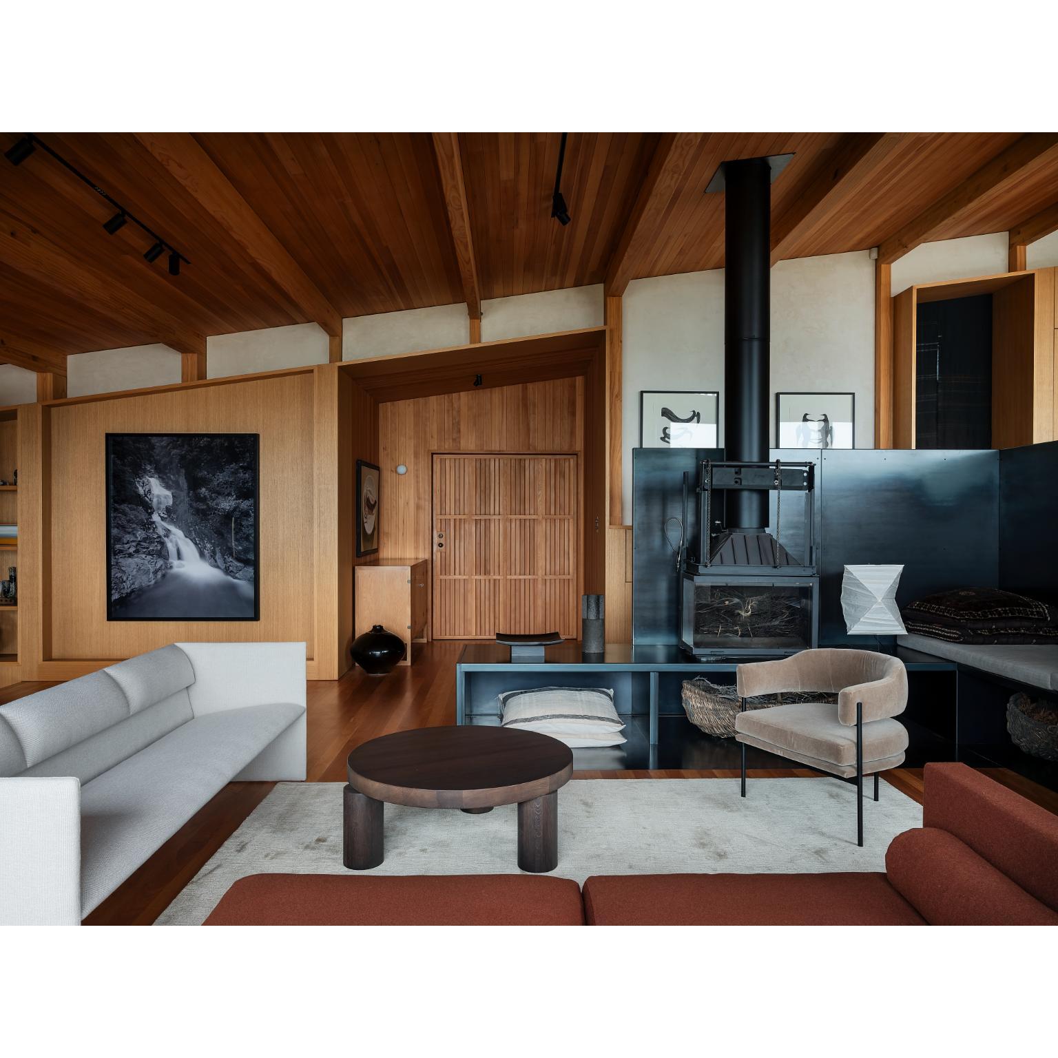 https://a.1stdibscdn.com/sacha-chair-by-resident-for-sale-picture-5/f_12192/f_432954521737650917119/Resident_Sacha_Sofa_Location_01_master.jpg