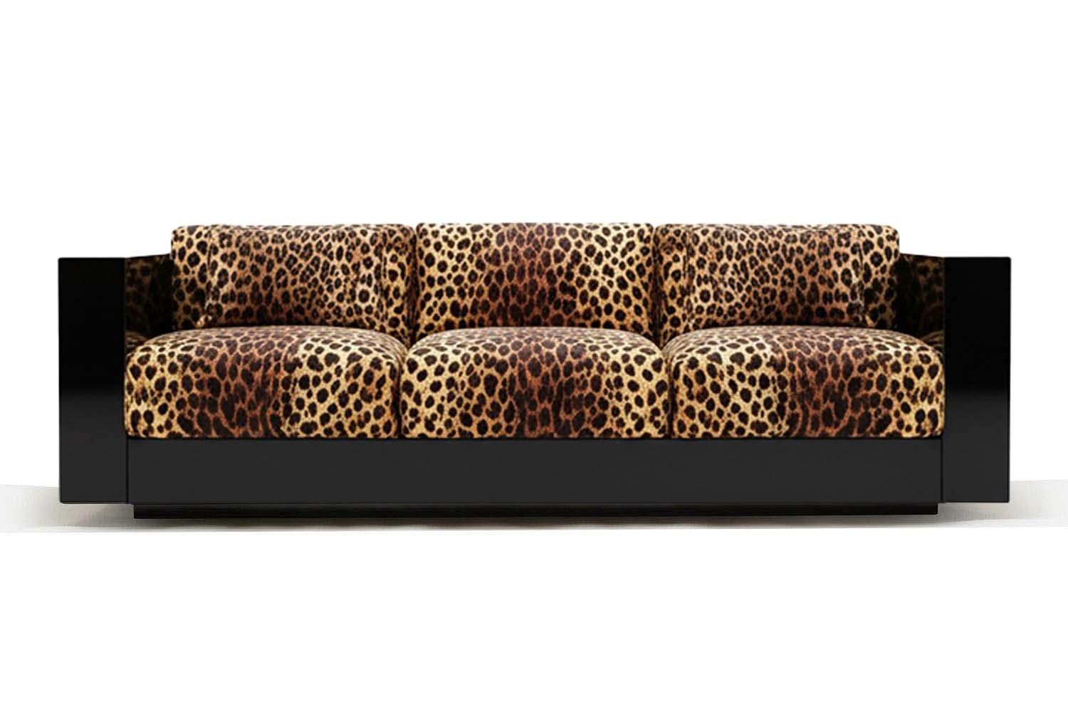 https://a.1stdibscdn.com/sculptural-contemporary-pink-and-black-velvet-lacquered-sofa-revolucion-for-sale-picture-6/f_105132/f_456651521756907070383/Revolucio_n_1_Black_Leopard_master.jpg