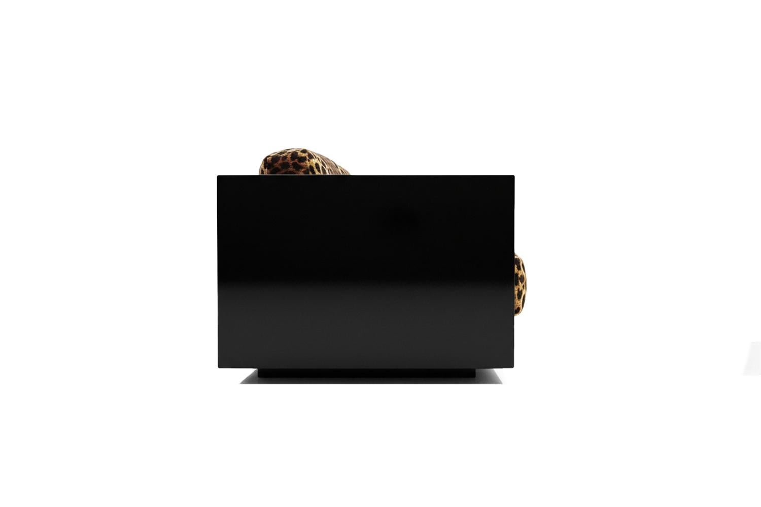 https://a.1stdibscdn.com/sculptural-contemporary-leopard-velvet-and-black-lacquered-sofa-revolucion-for-sale-picture-3/f_105132/f_466706721757947062791/Revolucio_n_3_Black_Leopard_master.jpg