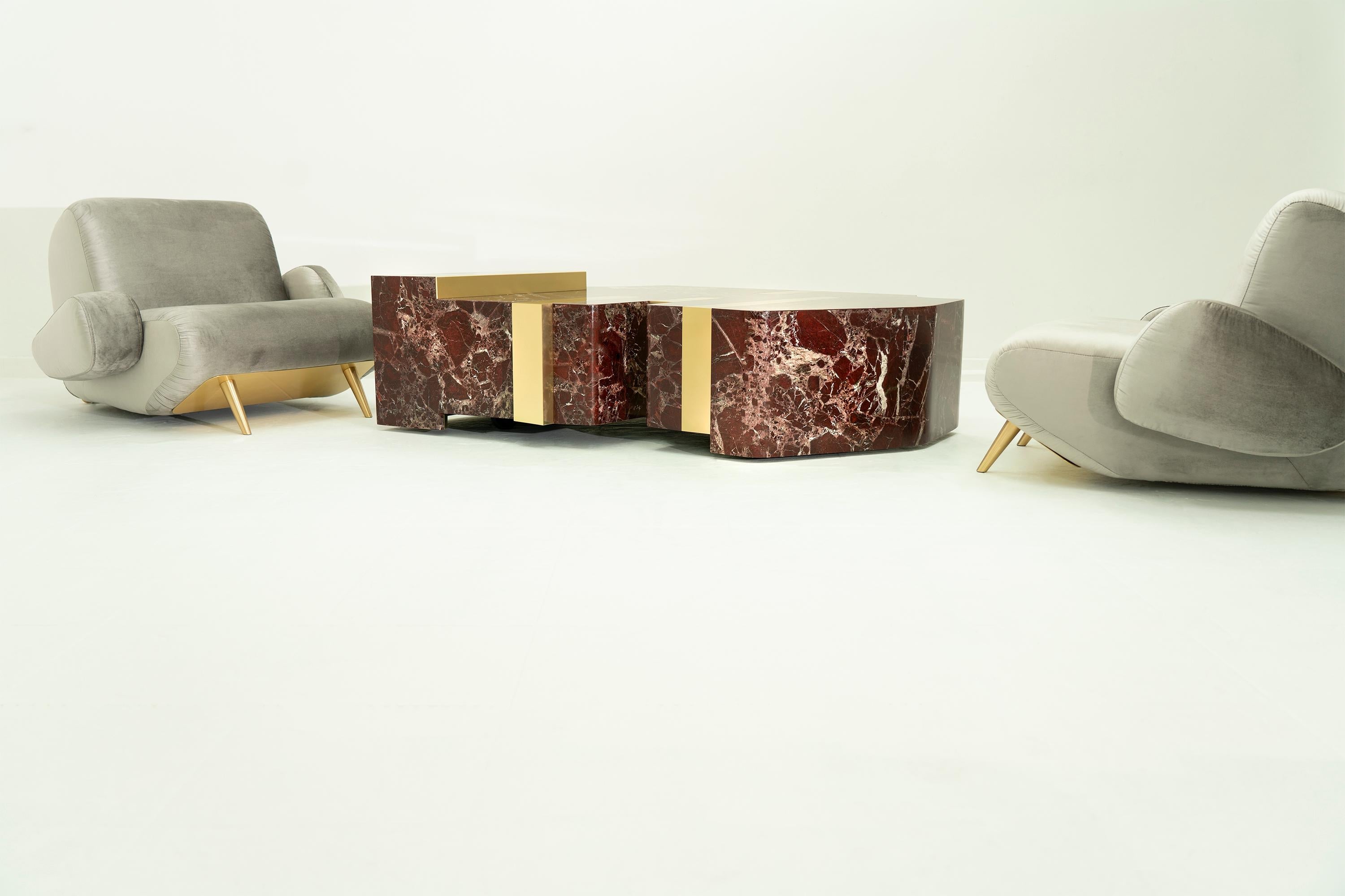 https://a.1stdibscdn.com/rey-21st-century-unique-modern-luxury-center-low-table-in-red-marble-and-brass-for-sale-picture-6/f_55762/f_224186721613724498045/Rey_Low_Table_master.jpg