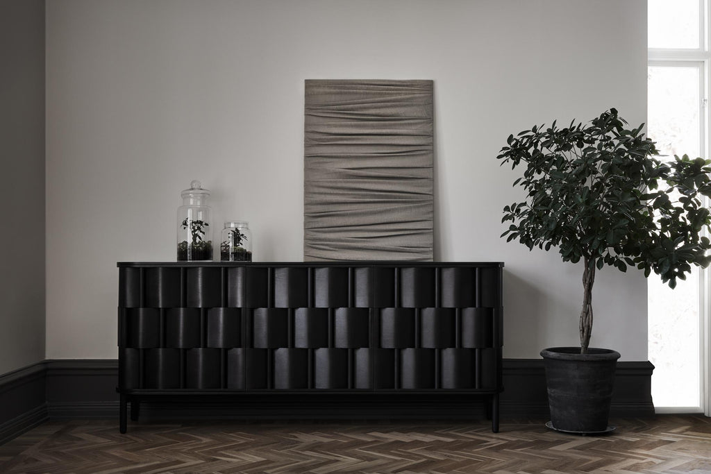 https://a.1stdibscdn.com/black-credenza-from-ringvide-solid-birchwood-and-birchveneer-scandinavian-for-sale-picture-6/f_32901/f_97993511589271809420/Ringvide0810_master.jpg