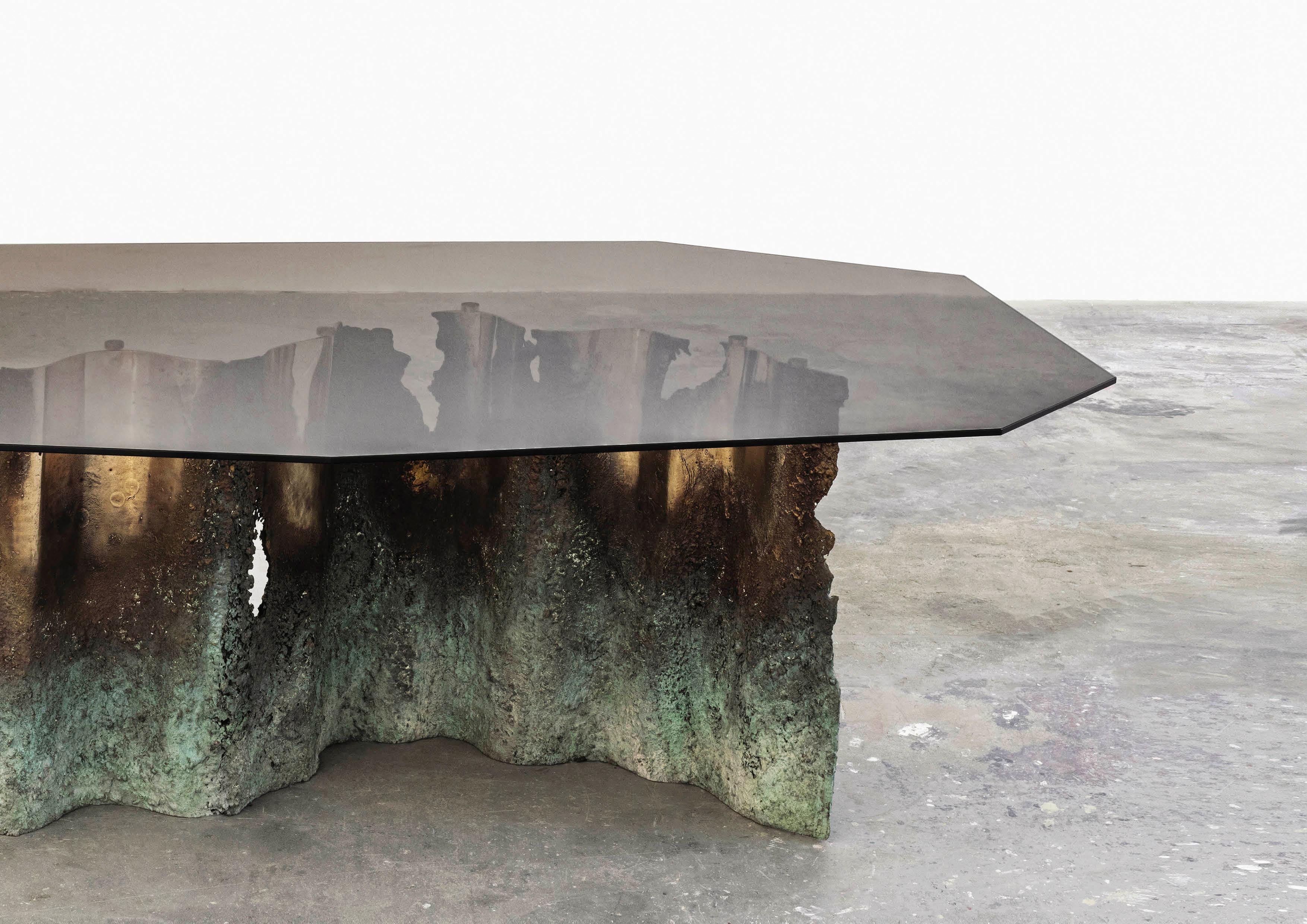 https://a.1stdibscdn.com/turin-dining-table-in-casted-bronze-and-tempered-glass-for-sale-picture-4/f_15712/1623760201043/RobertoSironi_Carwan_Gallery_Ruins36_master.jpg