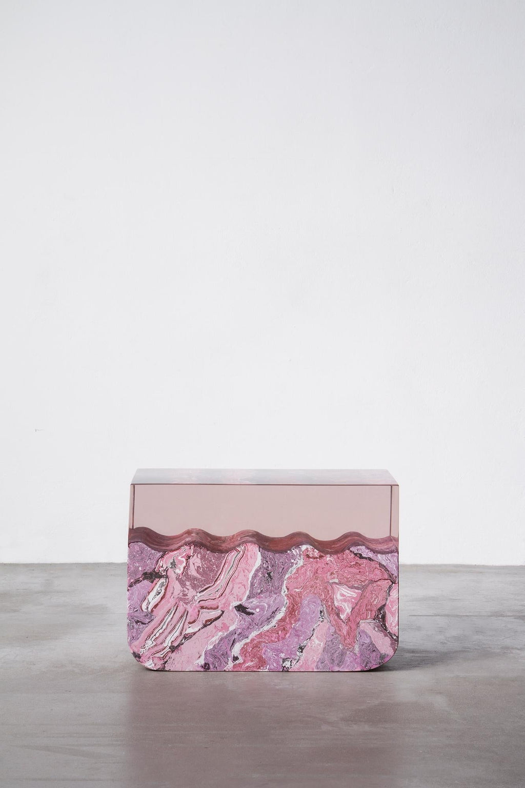https://a.1stdibscdn.com/rose-gea-coffee-table-by-martina-guandalini-for-sale-picture-3/f_12192/f_487842221770925995256/Rose_Gea_013_master.jpg