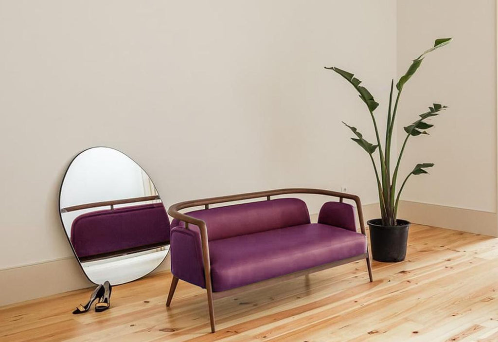 https://a.1stdibscdn.com/walnut-purple-leather-modern-essex-sofa-for-sale-picture-3/f_58982/f_259282121635765588167/Roxo_2_master.jpg