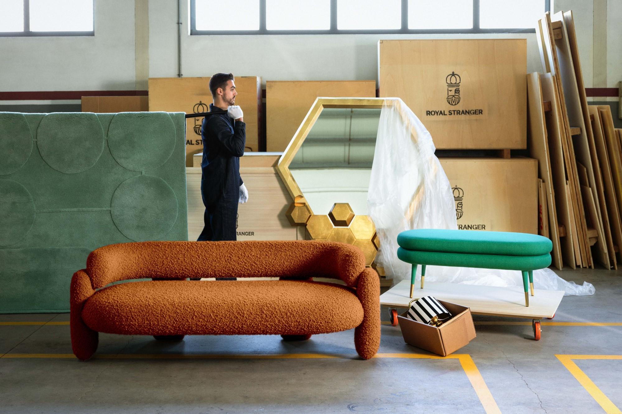 https://a.1stdibscdn.com/embrace-cormo-emerald-sofa-by-royal-stranger-for-sale-picture-7/f_12192/f_329504421677242790505/Royal_Stranger_Cenario_5_master.jpg