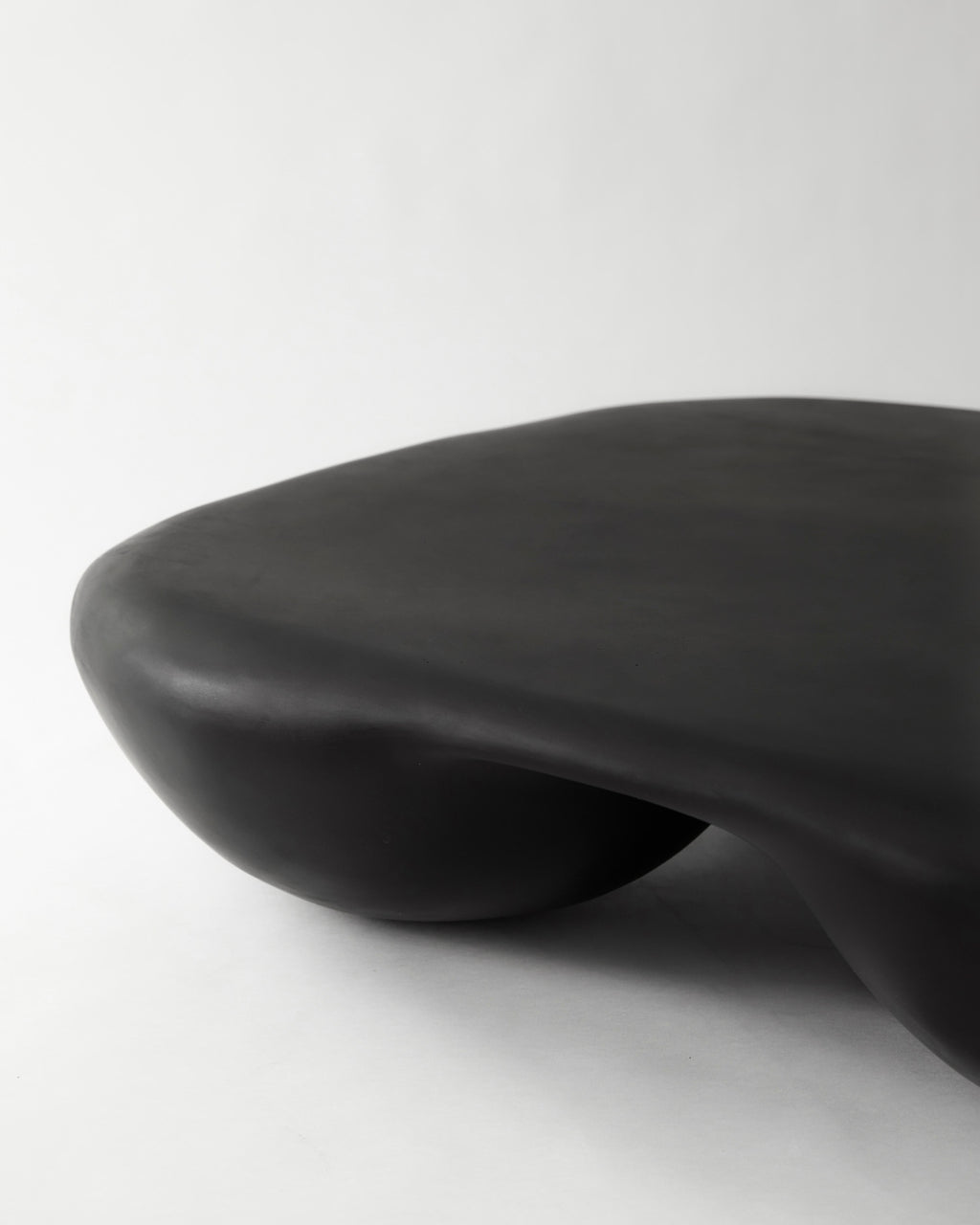 https://a.1stdibscdn.com/black-rounded-square-quad-coffee-table-in-stone-composite-by-mike-ruiz-serra-for-sale-picture-5/f_37133/f_329003021677262915206/Ruiz_Quad_Black3_master.jpg