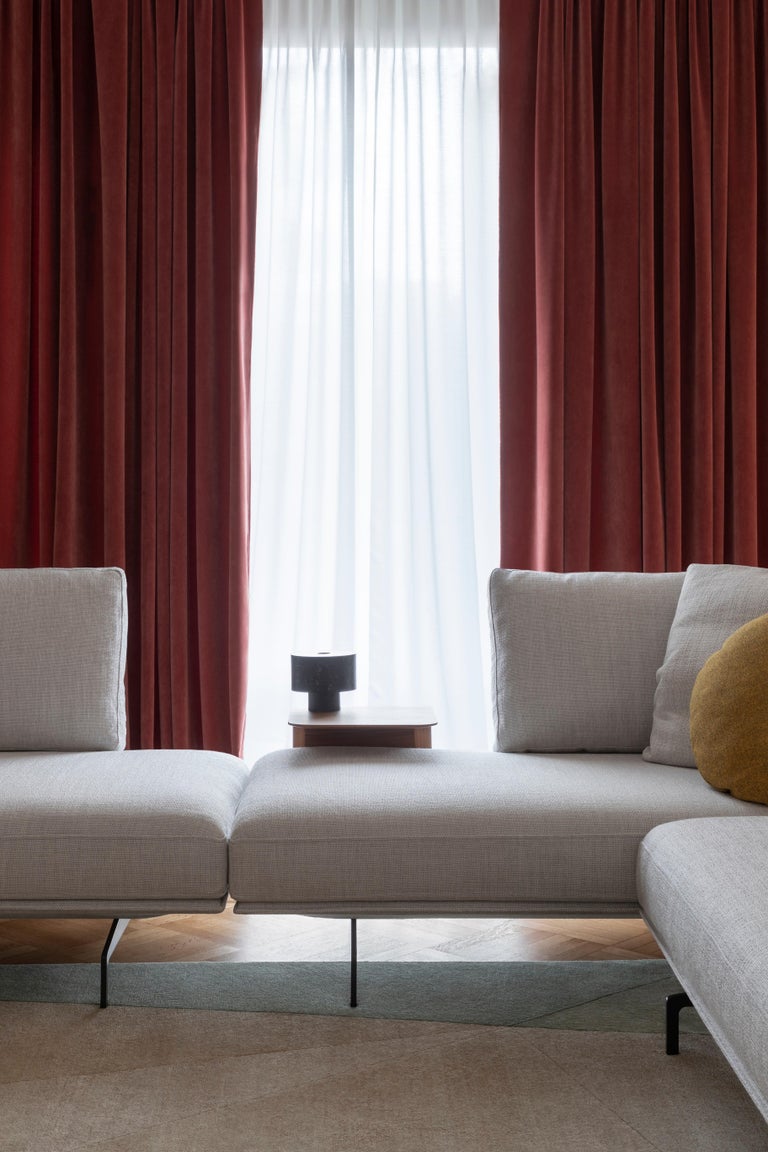 https://a.1stdibscdn.com/avant-apres-medium-sofa-in-vip-a3-upholstery-with-metal-grey-by-sergio-bicego-for-sale-picture-12/22569652/f_265733921639715626366/SABA_AvantApr_s_2_BeppeBrancato_master.jpg?width=768