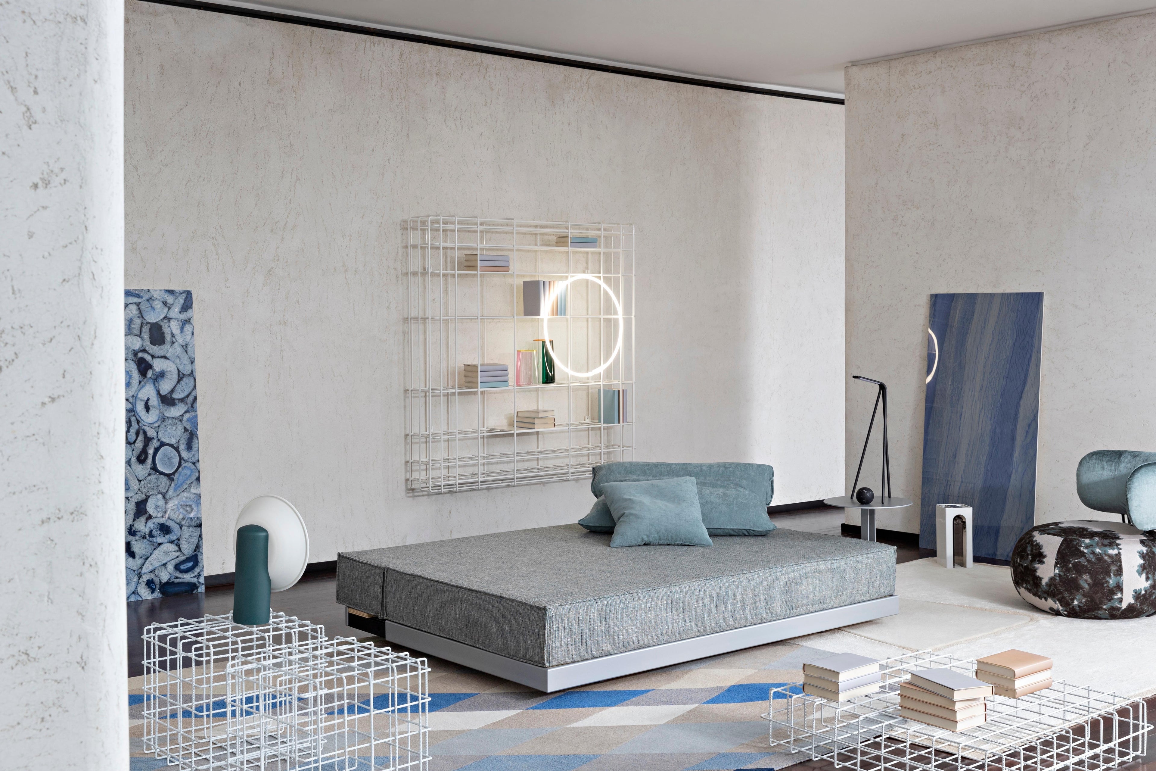 https://a.1stdibscdn.com/bed-breakfast-sofa-bed-in-lario-light-grey-upholstery-by-giuseppe-vigano-for-sale-picture-6/22569652/f_265735221639716875330/SABA_BedandBreakfast_2_BeppeBrancato_master.jpg