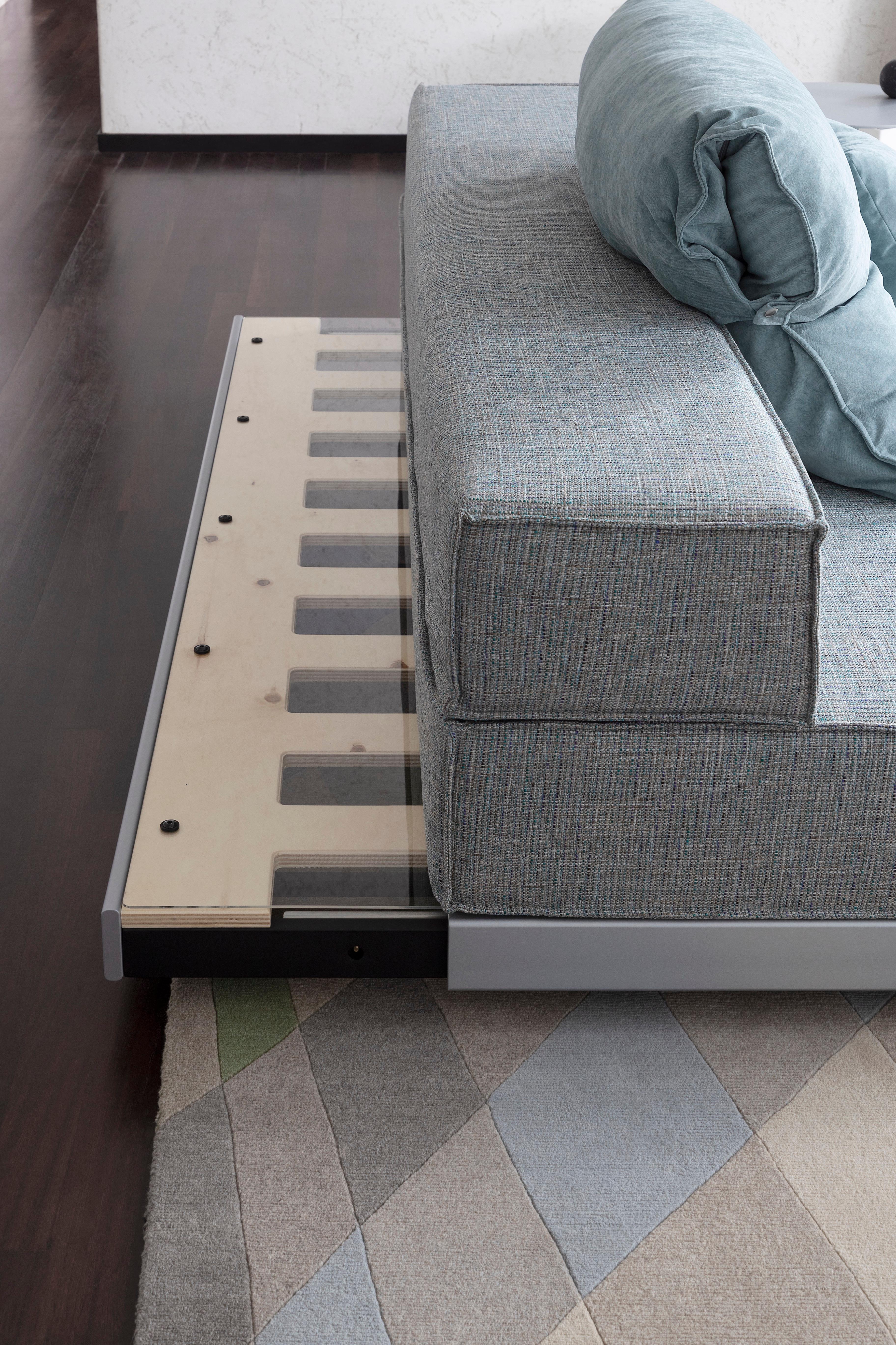 https://a.1stdibscdn.com/bed-breakfast-sofa-bed-in-lario-light-grey-upholstery-by-giuseppe-vigano-for-sale-picture-8/22569652/f_265735221639716913493/SABA_BedandBreakfast_4_BeppeBrancato_master.jpg
