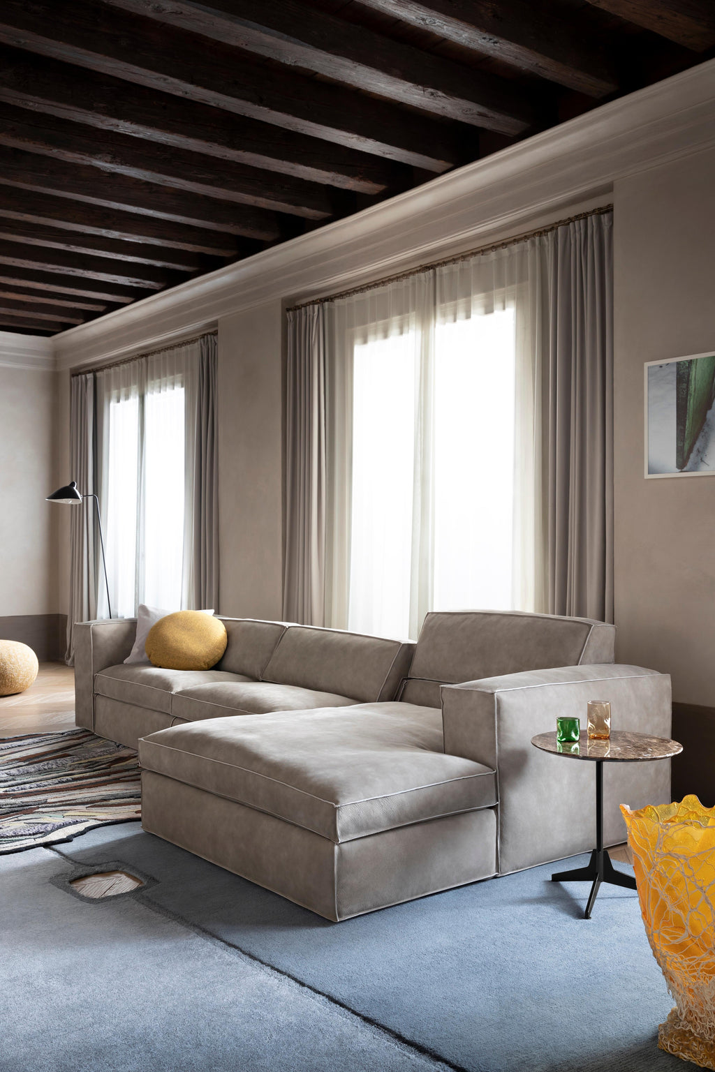 https://a.1stdibscdn.com/up-medium-modular-sofa-in-lusso-white-upholstery-by-giuseppe-vigano-for-sale-picture-7/22569652/f_265551021639633275763/SABA_Up_2_BeppeBrancato_3__master.jpg