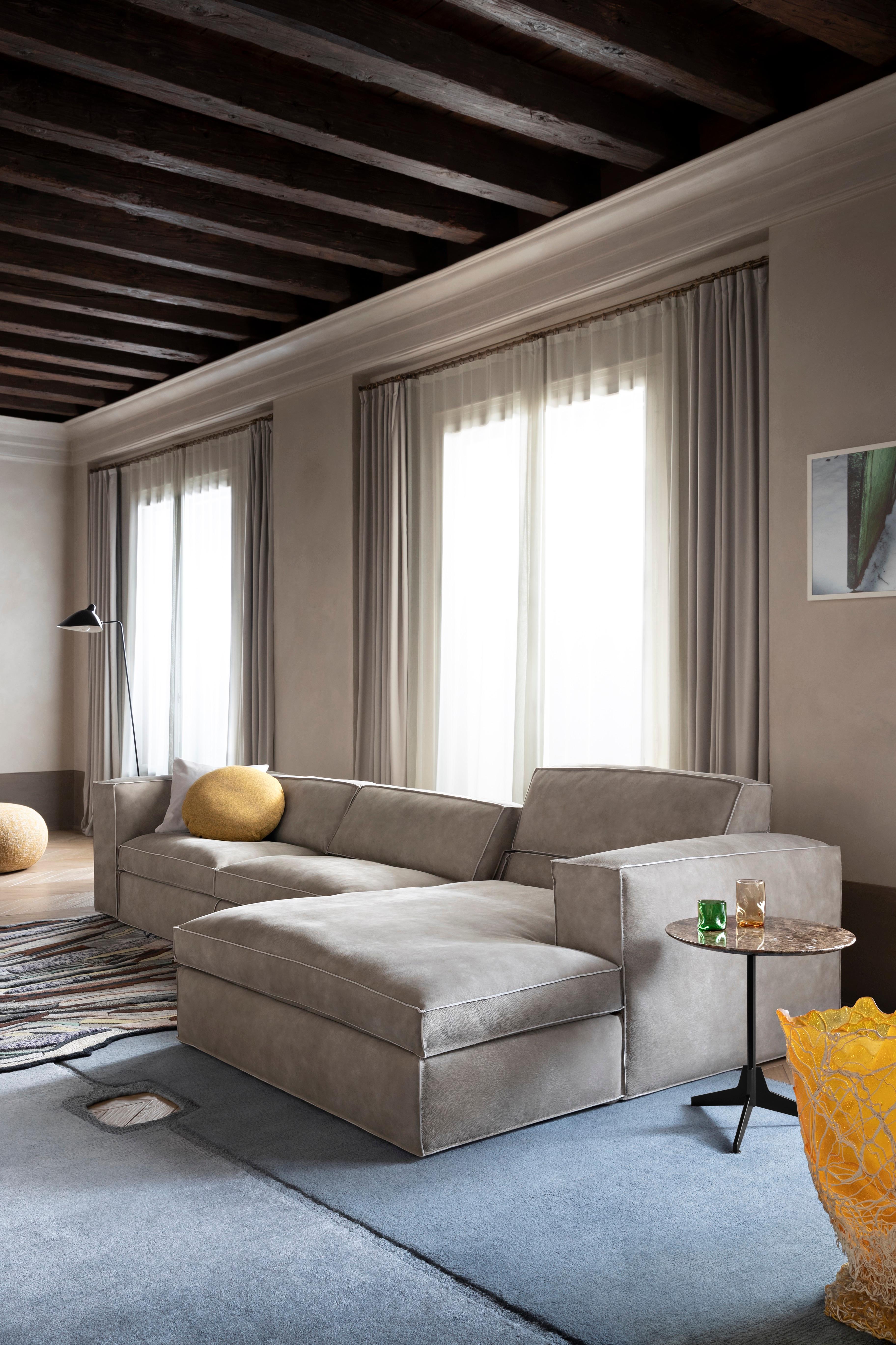 https://a.1stdibscdn.com/up-medium-modular-sofa-in-lusso-white-upholstery-by-giuseppe-vigano-for-sale-picture-7/22569652/f_265551021639633275763/SABA_Up_2_BeppeBrancato_3__master.jpg
