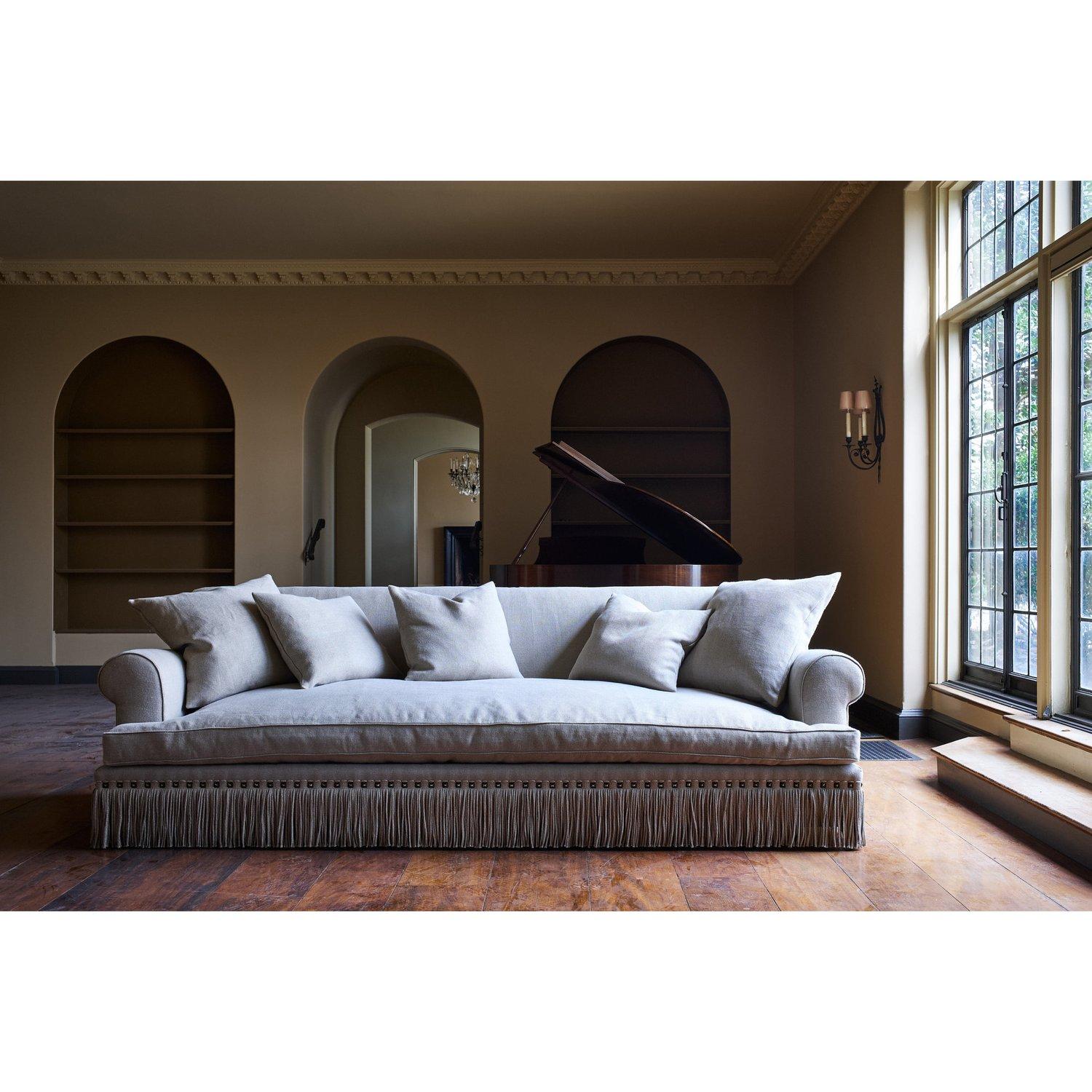 https://a.1stdibscdn.com/alfredo-paredes-santana-sofa-108-for-sale-picture-5/f_96132/f_402317521718735697808/SANTANA_BULLION_FRINGE_BASE_SOFA_master.jpg