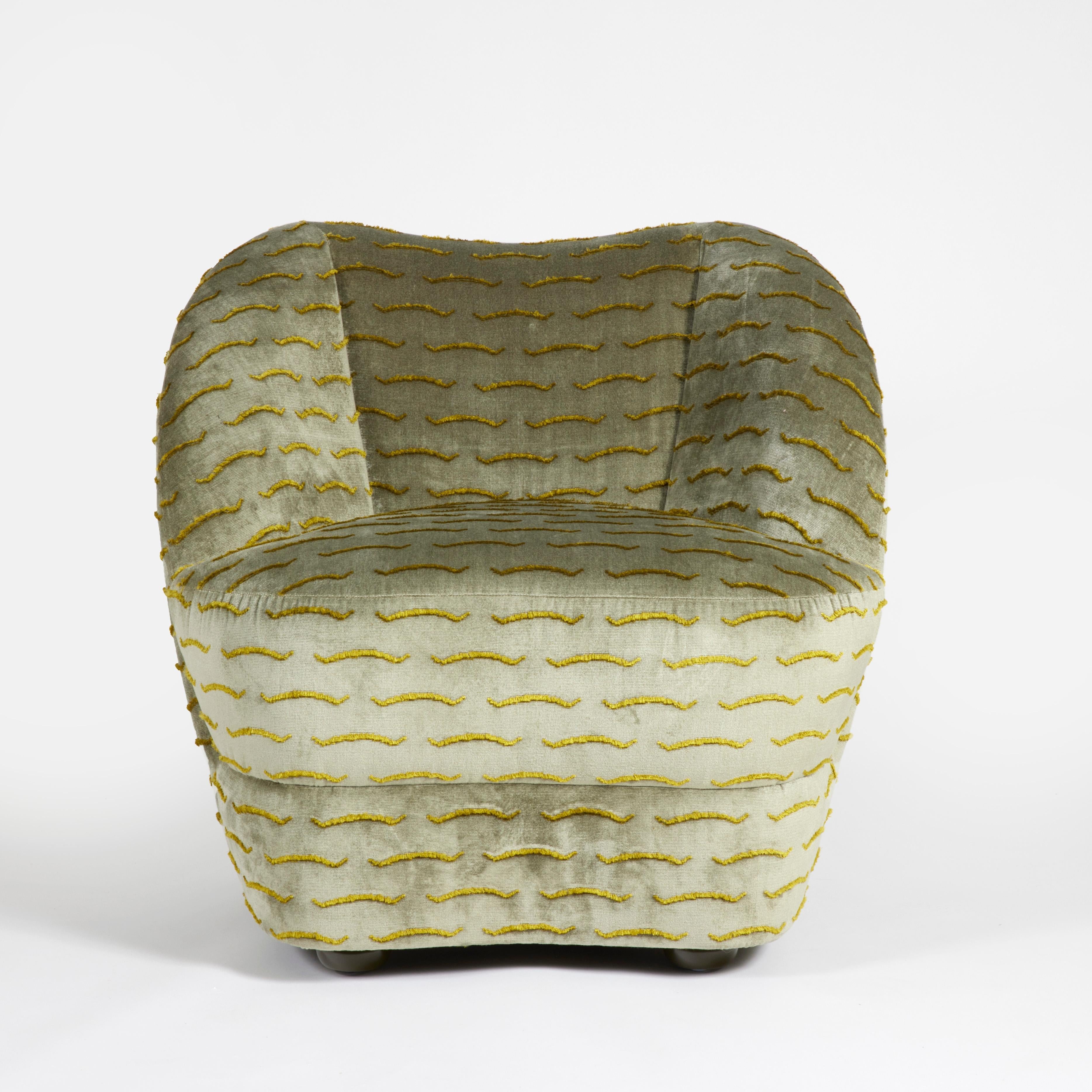 https://a.1stdibscdn.com/monti-armchair-pistachio-for-sale-picture-2/f_53112/f_259809621636031792009/_SB_0946_master.JPG