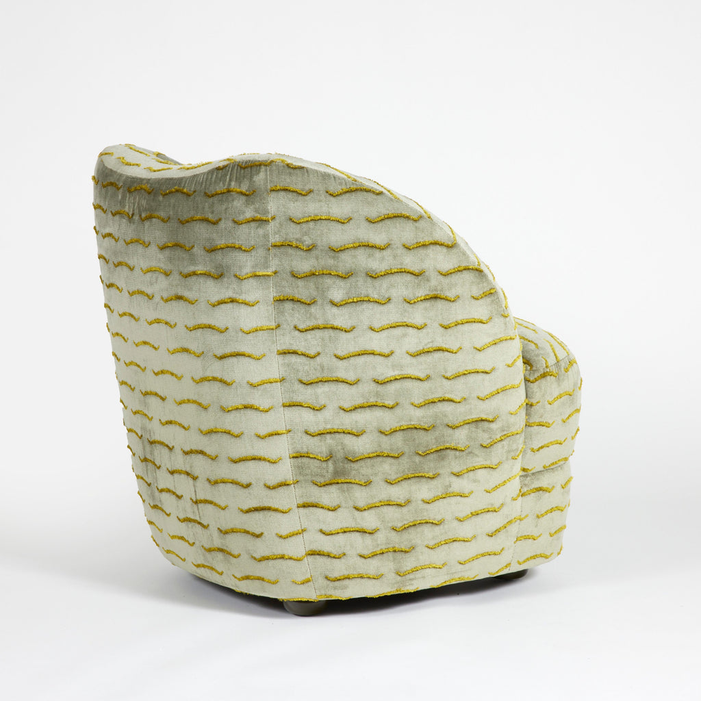 https://a.1stdibscdn.com/monti-armchair-pistachio-large-model-for-sale-picture-3/f_53112/f_259810421636032054766/_SB_0948_master.JPG
