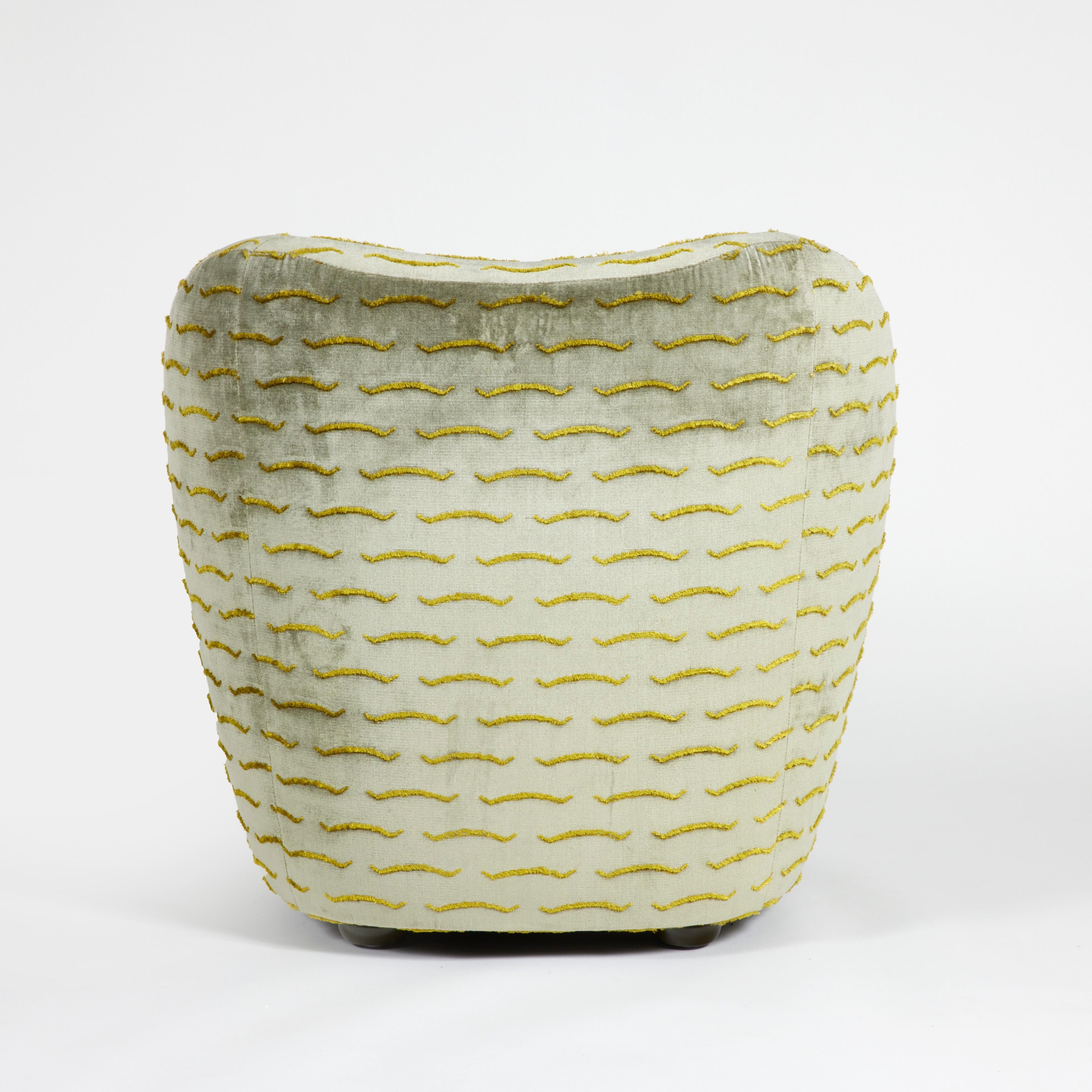 https://a.1stdibscdn.com/monti-armchair-pistachio-for-sale-picture-4/f_53112/f_259809621636031791722/_SB_0949_master.JPG