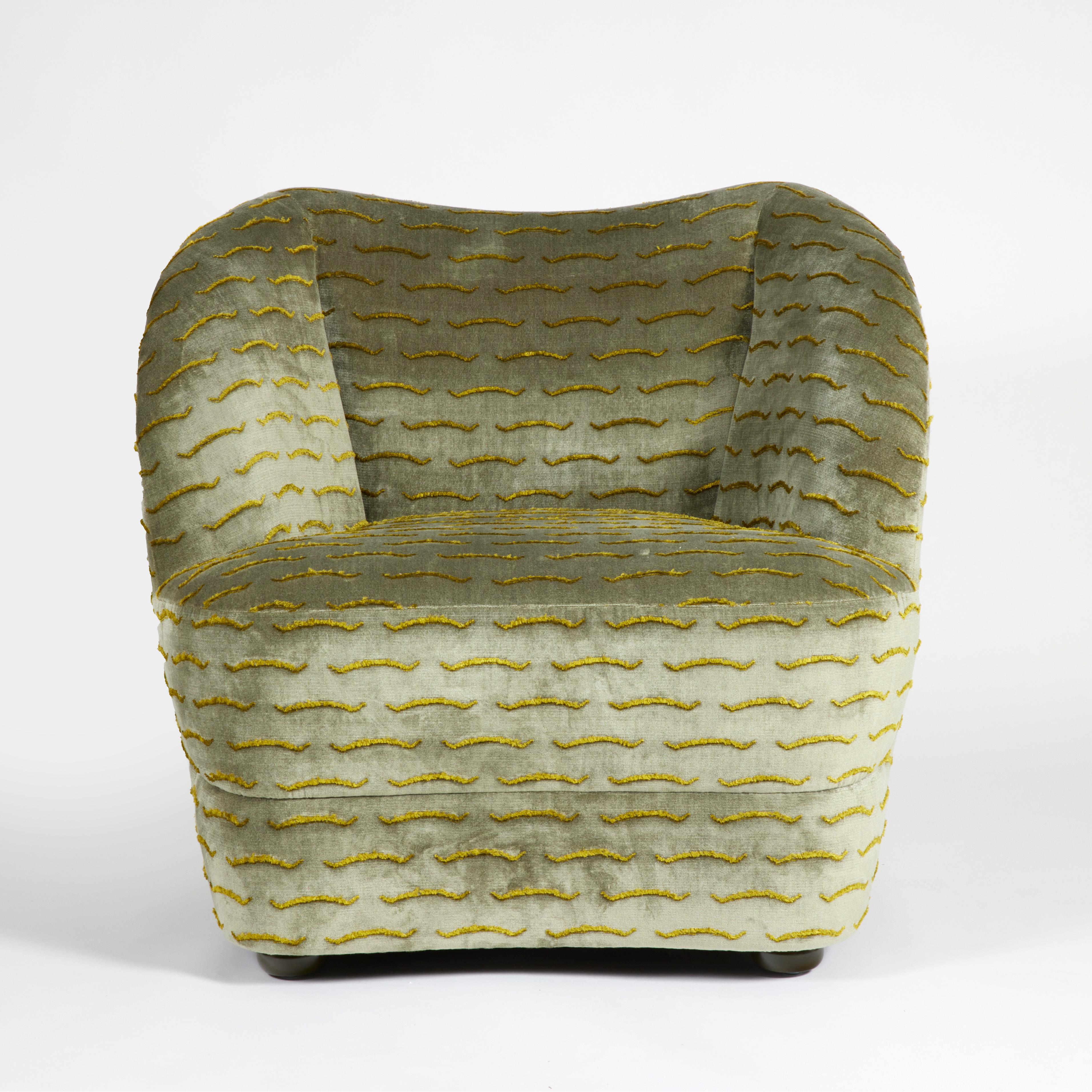https://a.1stdibscdn.com/monti-armchair-pistachio-large-model-for-sale-picture-6/f_53112/f_259810421636032054983/_SB_0953_master.JPG