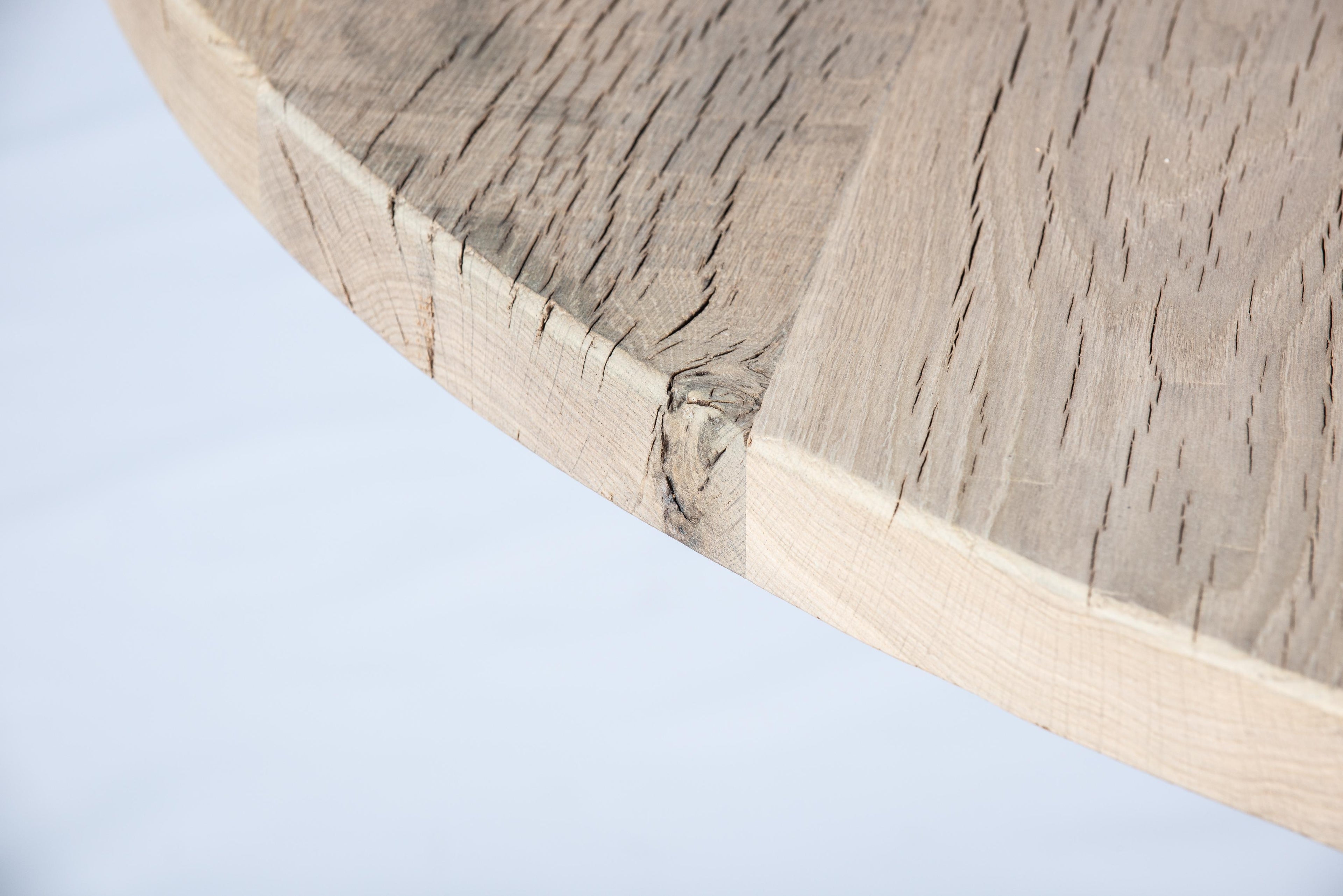 https://a.1stdibscdn.com/bespoke-solid-aged-french-natural-weatherd-oak-barrel-round-dining-table-for-sale-picture-5/f_94222/f_376221621702911259567/SDB_00002_30_master.JPG