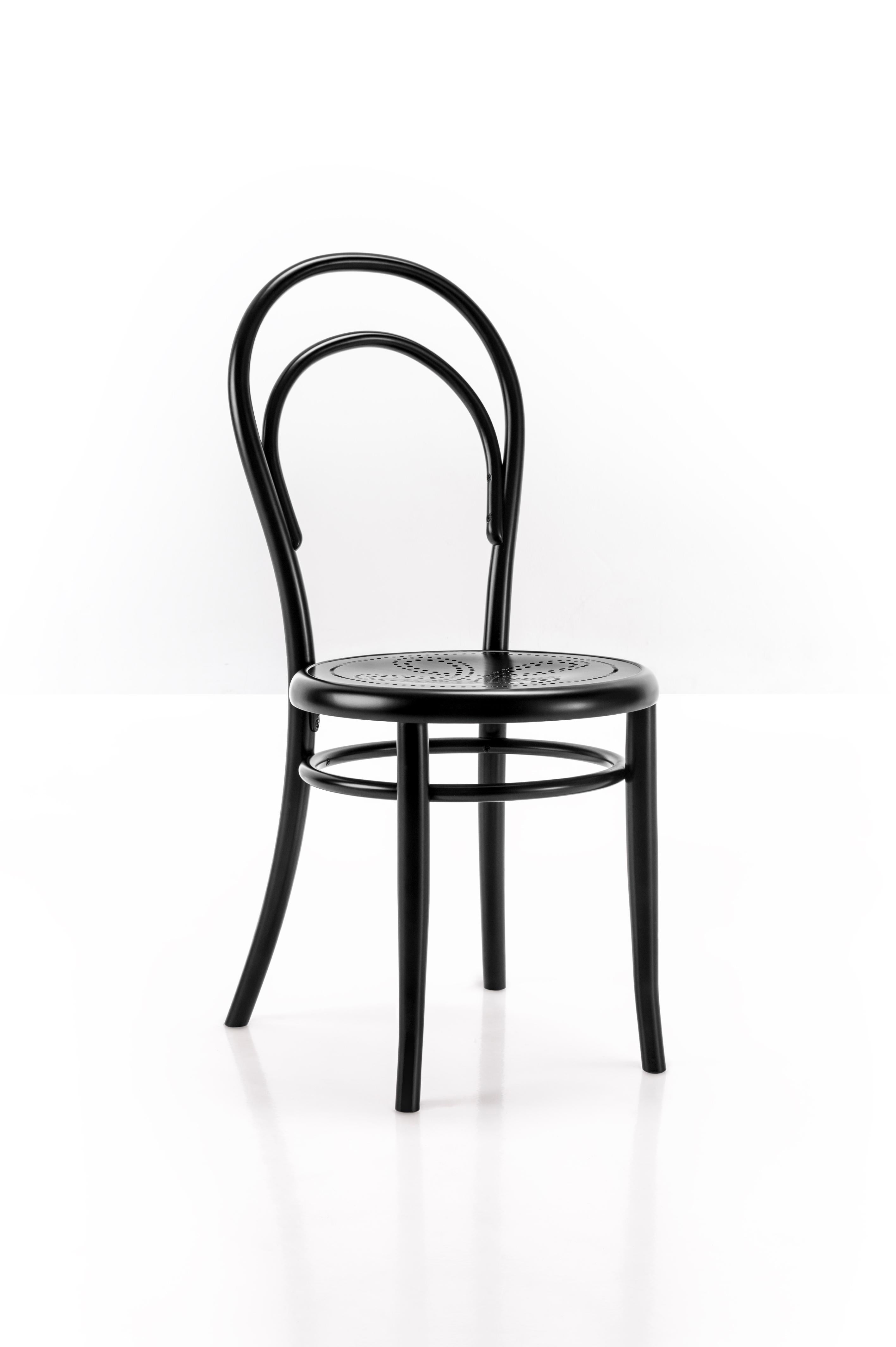 https://a.1stdibscdn.com/gtv-thonet-n14-perforated-chair-in-black-with-plywood-seat-by-michael-thonet-for-sale-picture-2/12330573/f_203290421598346760259/SDN014LGF_master.jpg