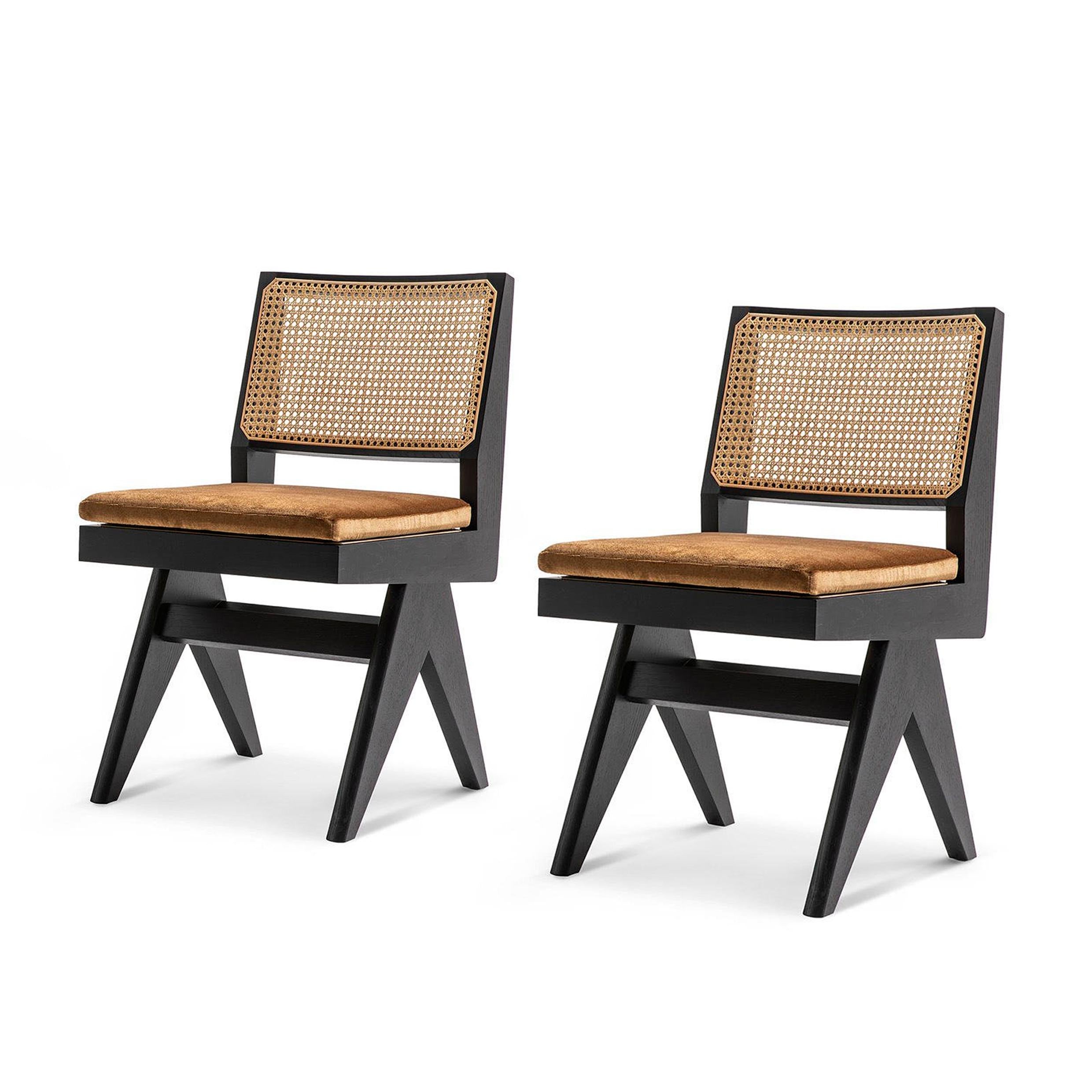 https://a.1stdibscdn.com/set-of-four-pierre-jeanneret-055-capitol-complex-chairs-by-cassina-for-sale-picture-3/f_14272/f_313372021668600676413/SET_B_master.jpg