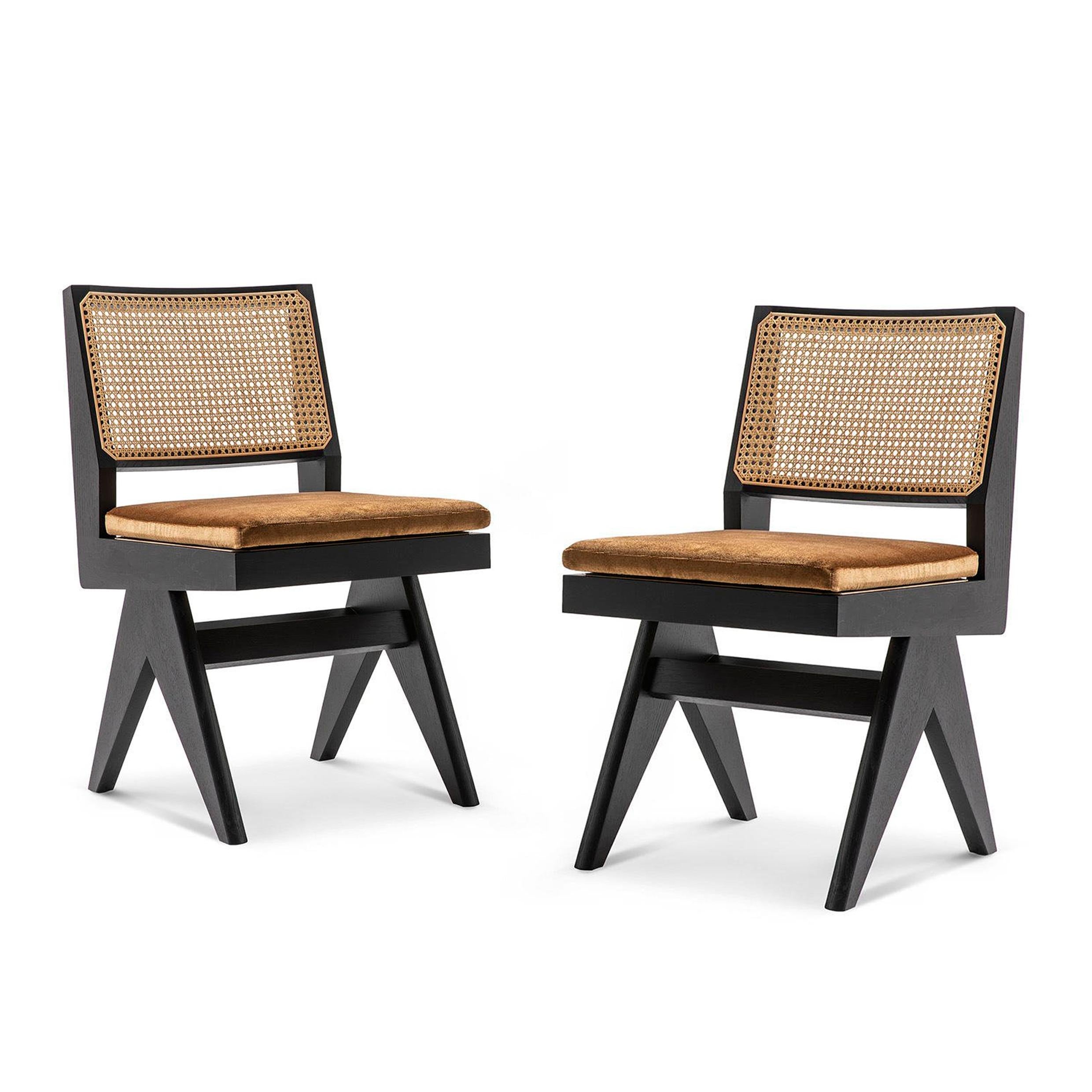 https://a.1stdibscdn.com/set-of-two-pierre-jeanneret-055-capitol-complex-chair-by-cassina-for-sale-picture-2/f_14272/f_462327521754996182349/SET_master.jpg