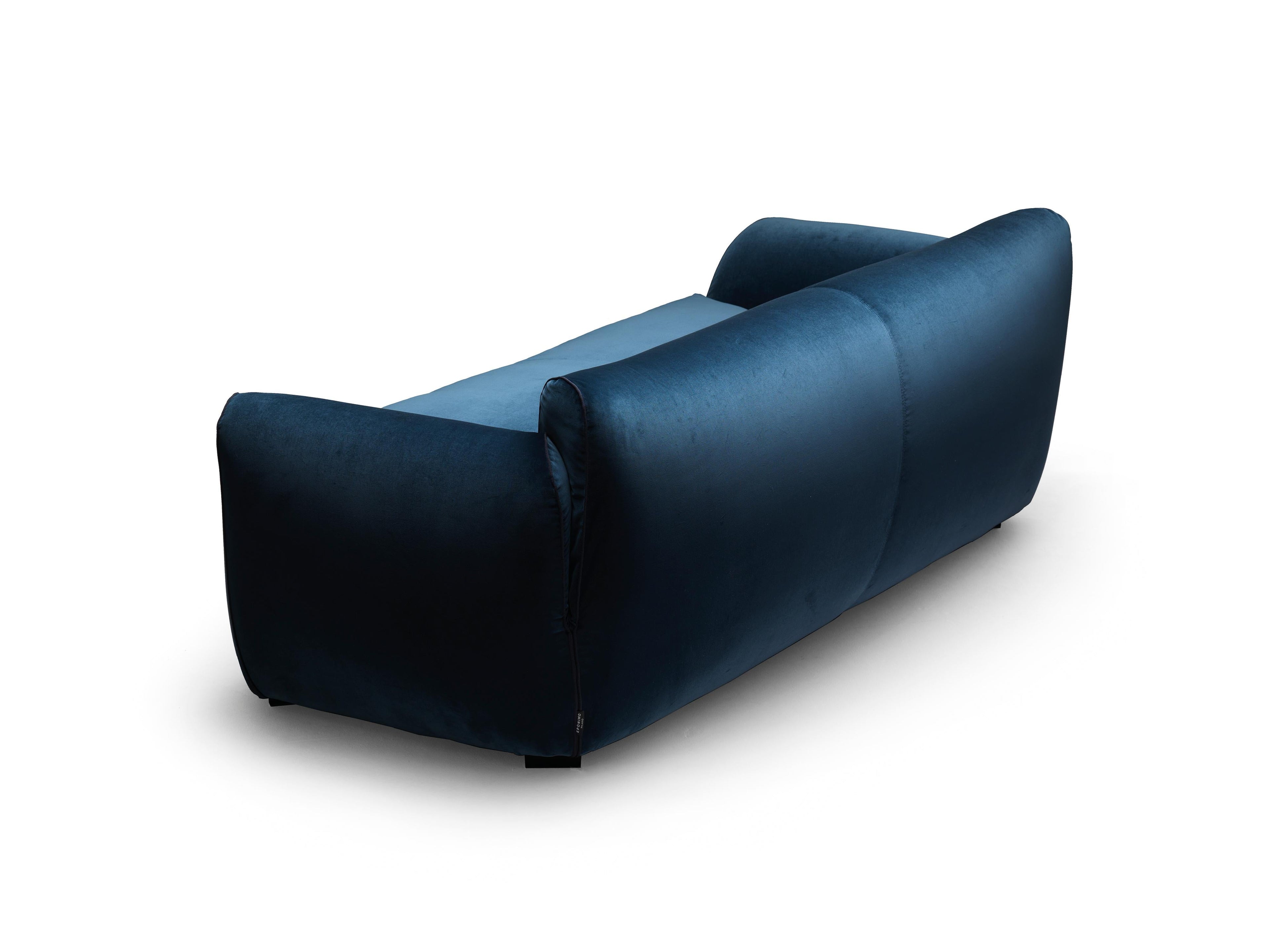 https://a.1stdibscdn.com/sexy-beast-sofa-for-sale-picture-3/f_48381/f_161780621568816935753/SEXY_BEAST_03_master.jpg