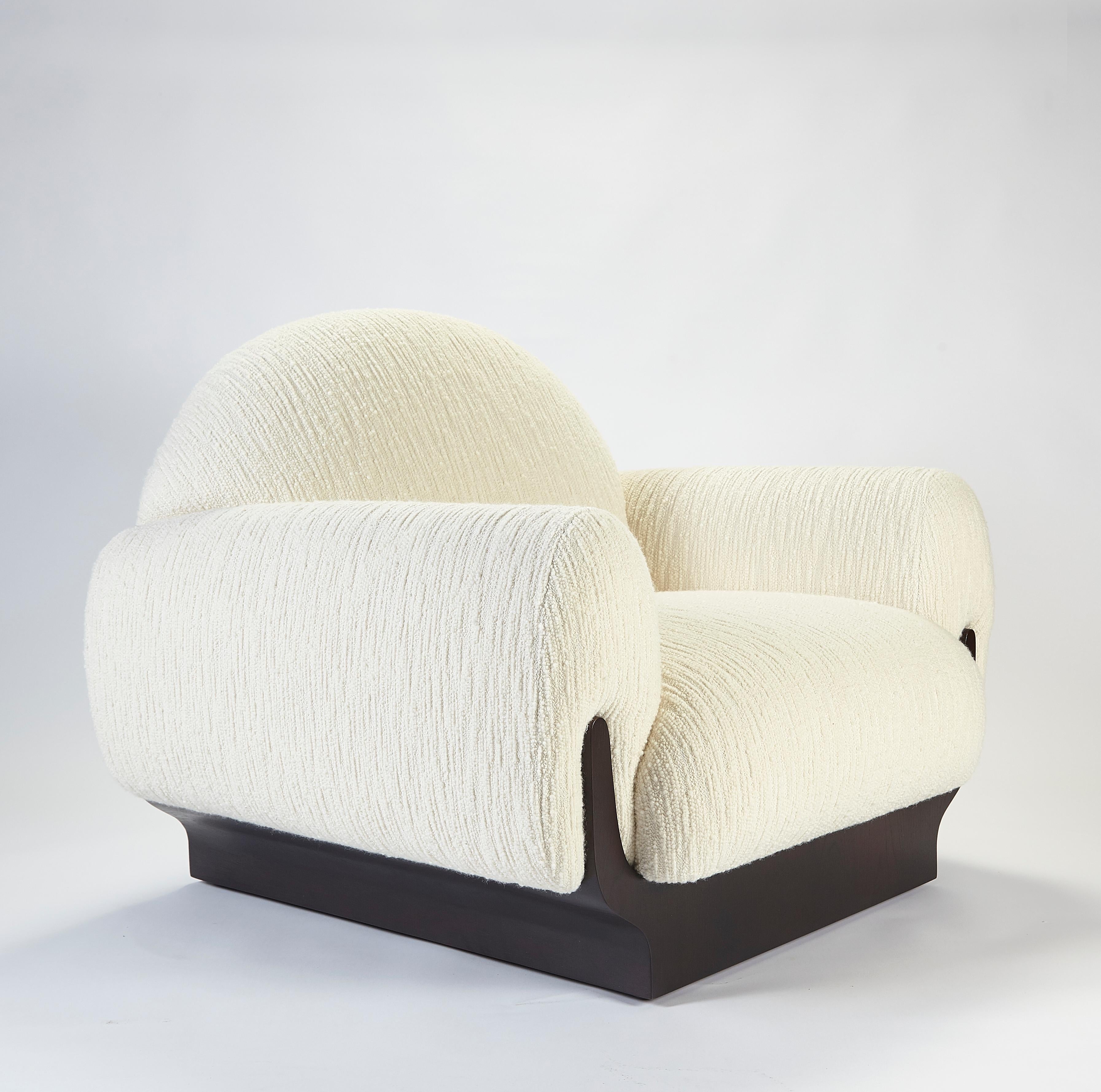 https://a.1stdibscdn.com/21st-century-copacabana-armchair-darkened-oak-base-by-duistt-for-sale-picture-3/f_63222/f_475837421763470100685/SG_12_master.jpg