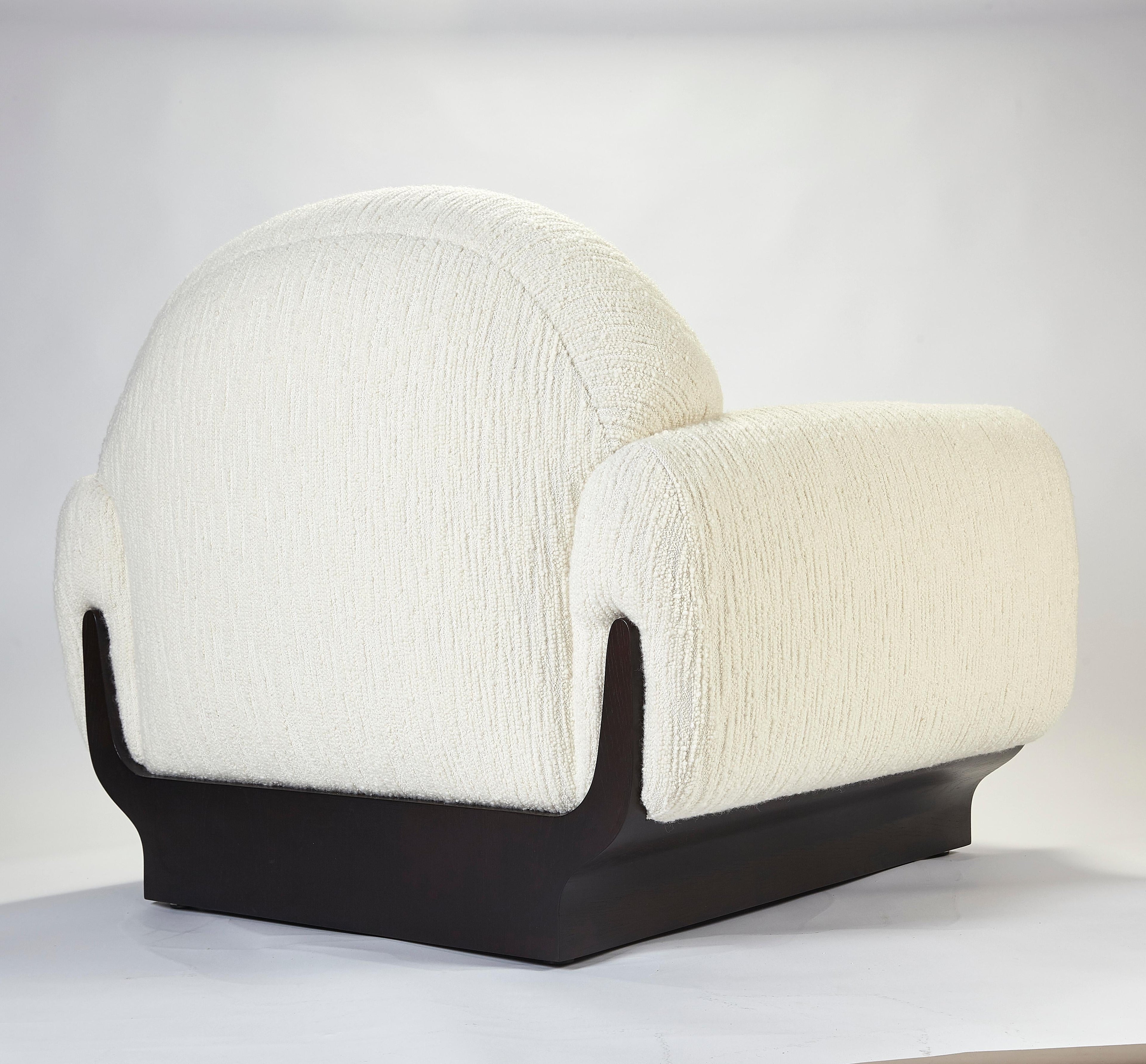 https://a.1stdibscdn.com/21st-century-copacabana-armchair-darkened-oak-base-by-duistt-for-sale-picture-4/f_63222/f_475837421763470101384/SG_14_master.jpg