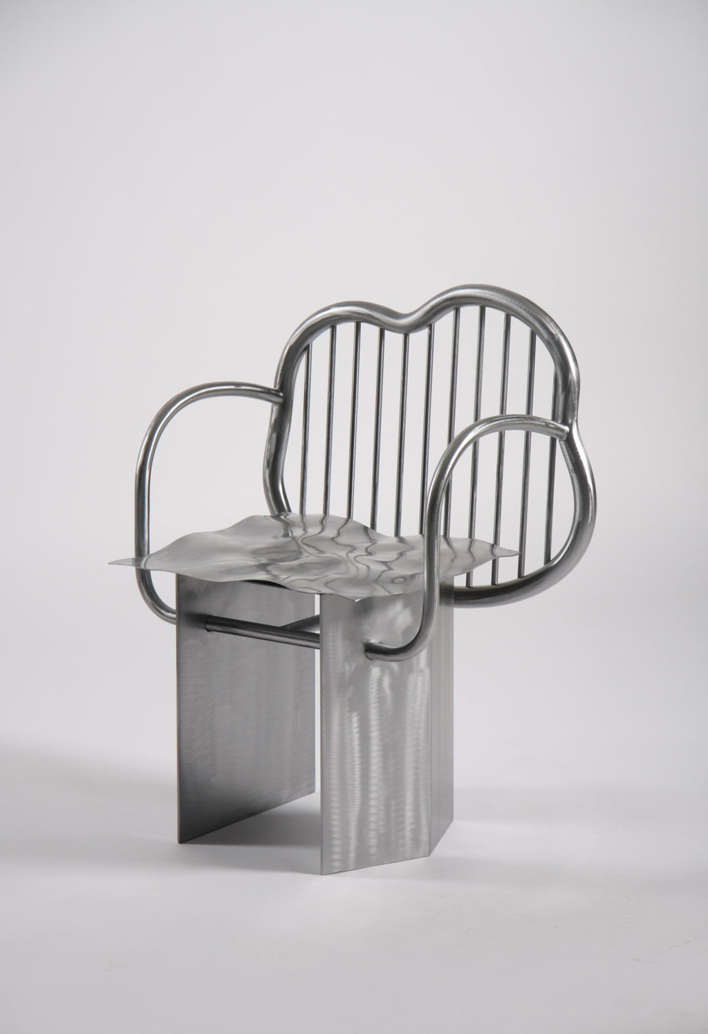 https://a.1stdibscdn.com/shiny-chair-in-stainless-steel-by-supaform-for-sale-picture-8/f_37993/f_182369321583591816510/SHINY_CHAIR_14_S_master.jpg