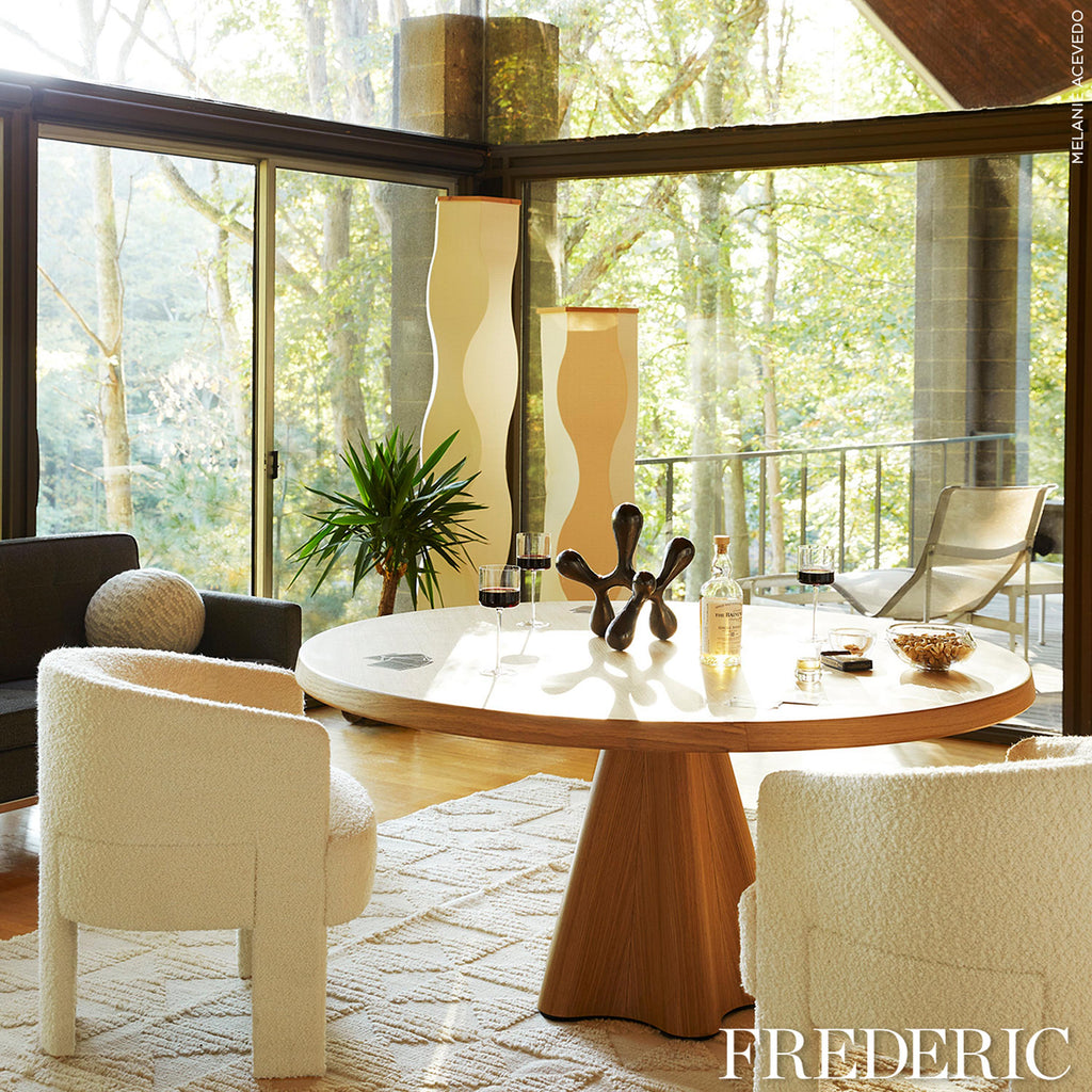 https://a.1stdibscdn.com/schumacher-editions-stella-60-dining-table-in-natural-matte-for-sale-picture-3/22569652/f_304461921663304472743/SIBMMT001_60_2_master.jpg