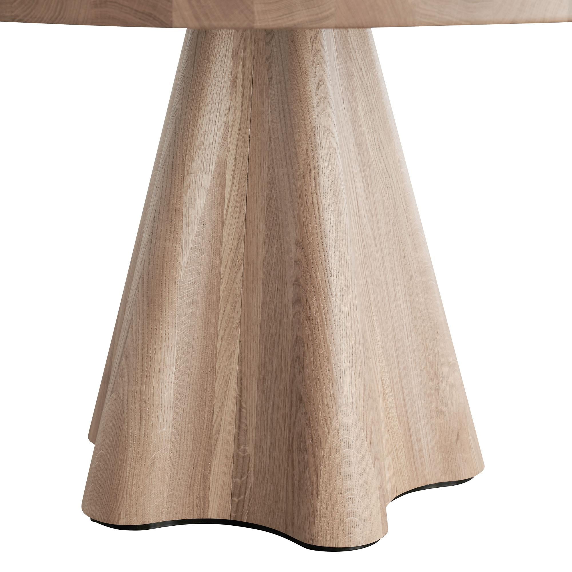 https://a.1stdibscdn.com/schumacher-editions-stella-54-dining-table-in-white-oak-for-sale-picture-3/22569652/f_304461821663304349775/SIBMMT002_54_2_master.jpg