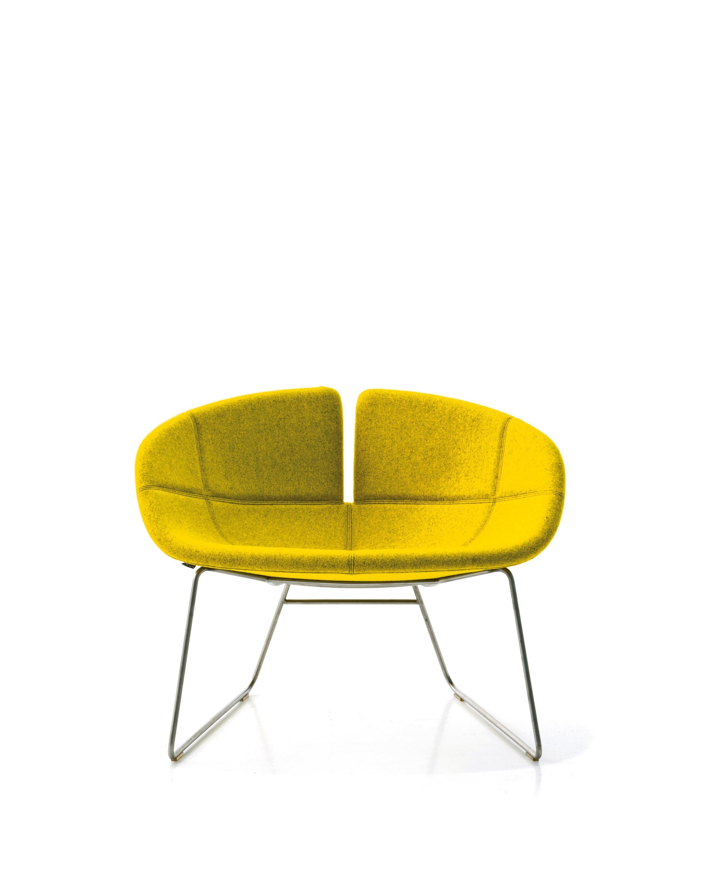 https://a.1stdibscdn.com/moroso-fjord-medium-armchair-by-patricia-urquiola-for-sale-picture-3/f_16392/f_411216021724079228331/SL_Ford_FJ0001_2012_300_master.jpg