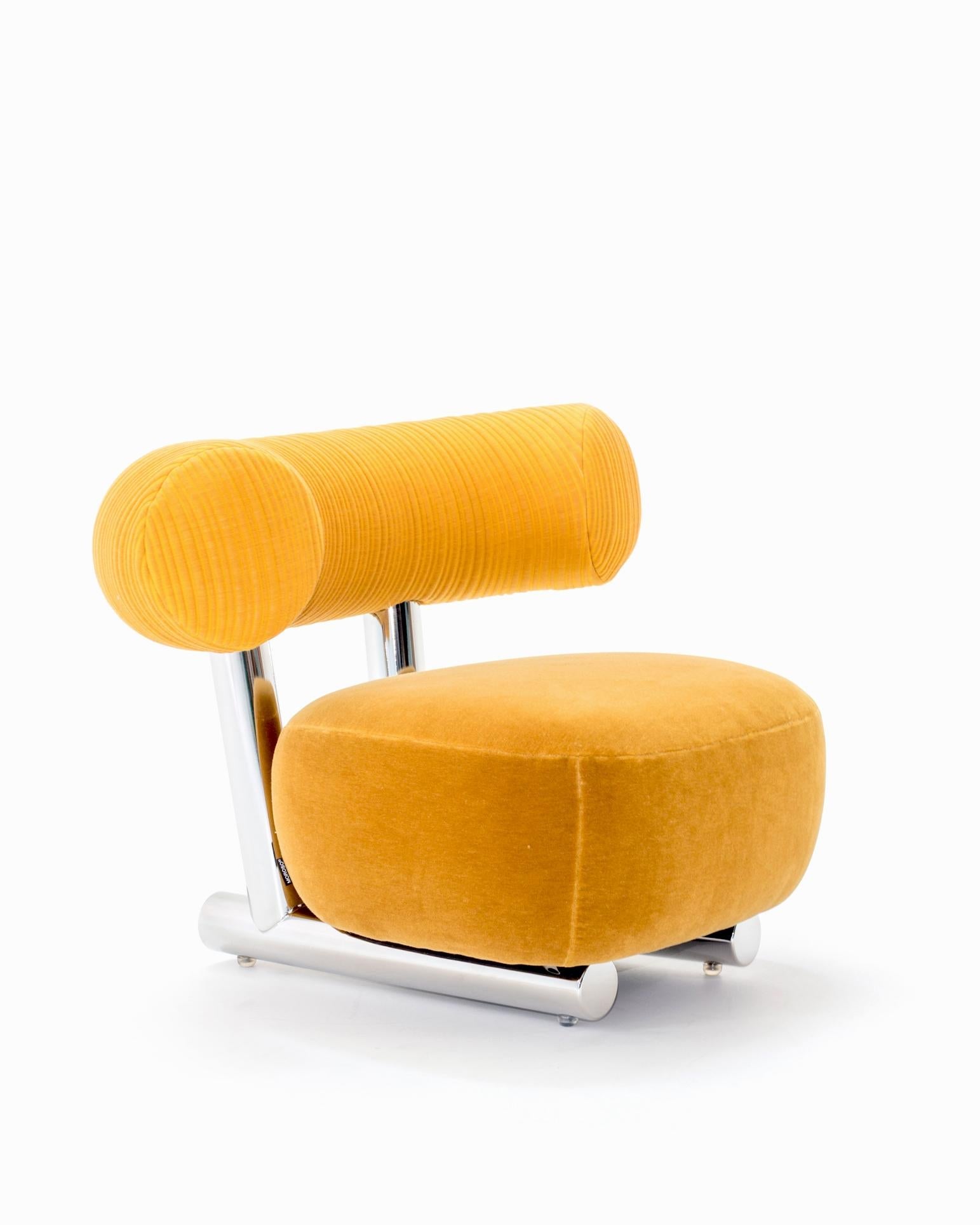 https://a.1stdibscdn.com/moroso-pipe-armchair-by-daniel-libeskind-for-sale-picture-5/f_16392/f_411318521724150113050/SL_Pipe_PI0458_2017_300_2_master.jpg