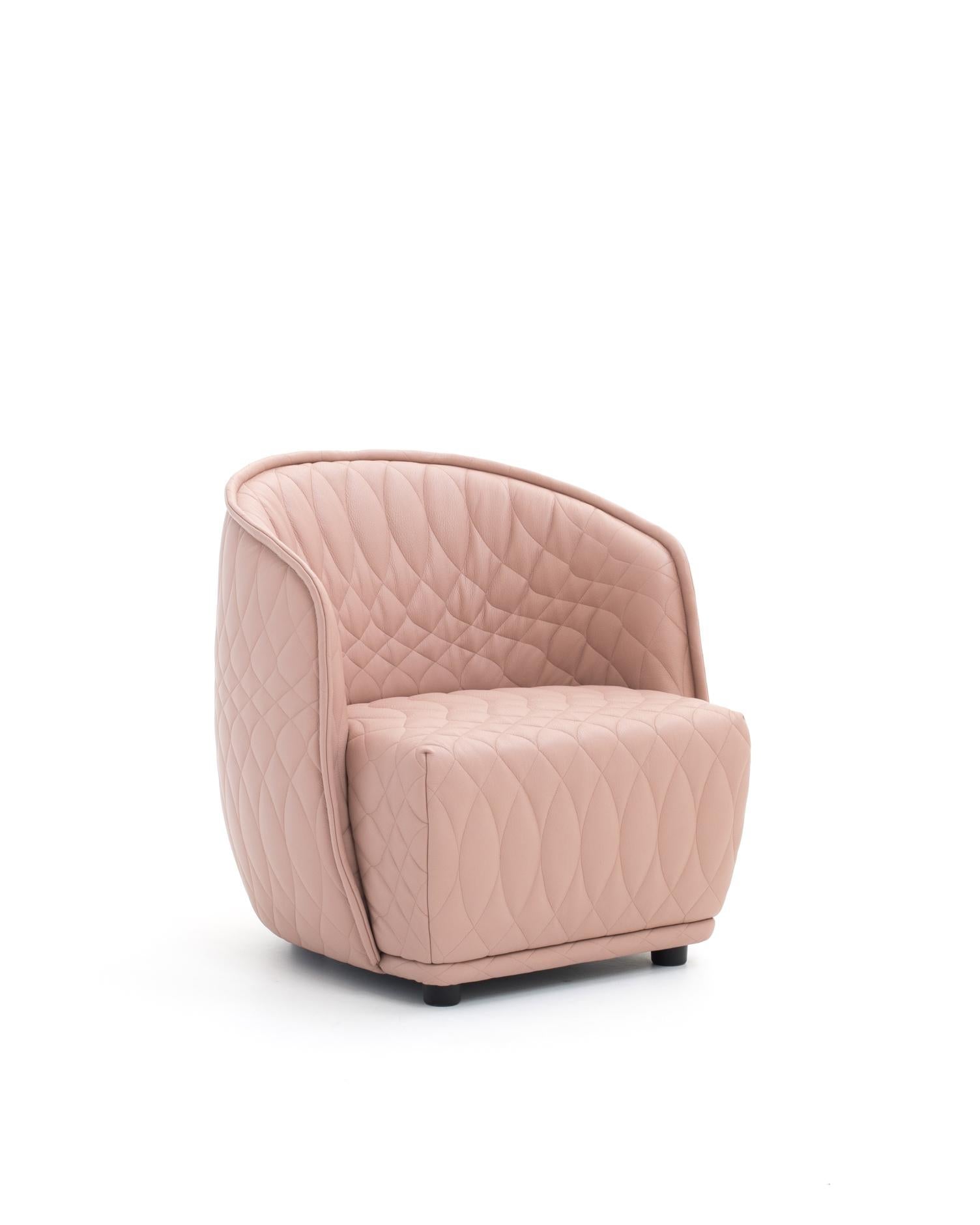 https://a.1stdibscdn.com/moroso-redondo-small-armchair-by-patricia-urquiola-for-sale-picture-5/f_16392/f_411335521724158472385/SL_Redondo_RD0001_2018_300_2_master.jpg